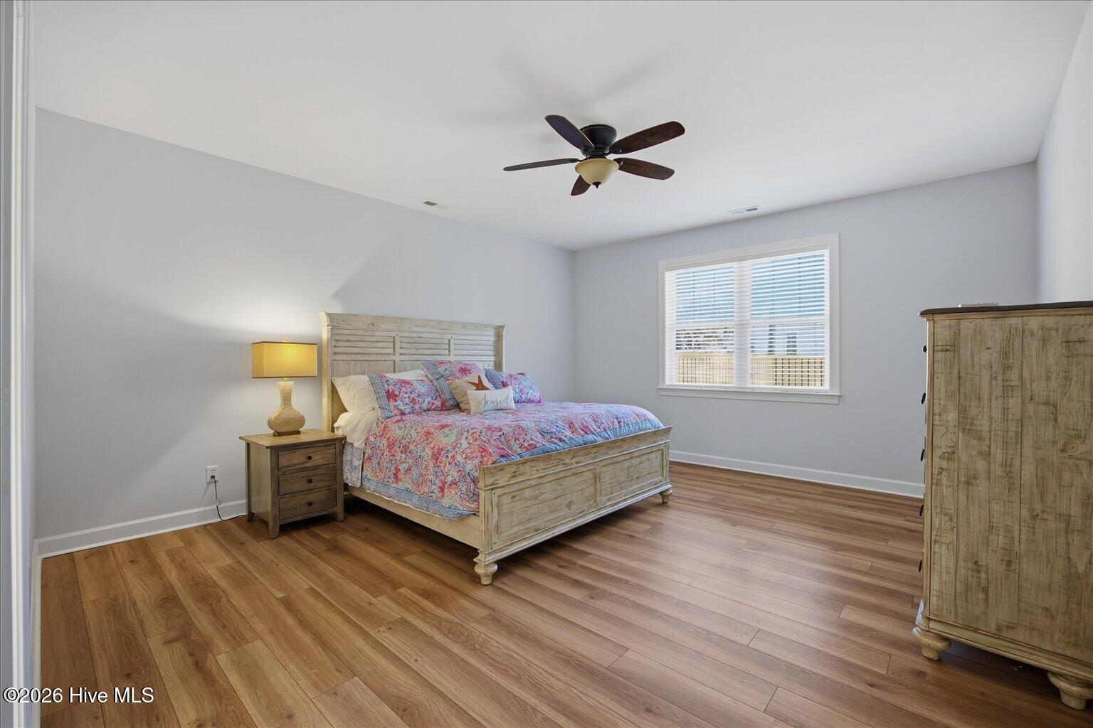 100550413 | Photo 14