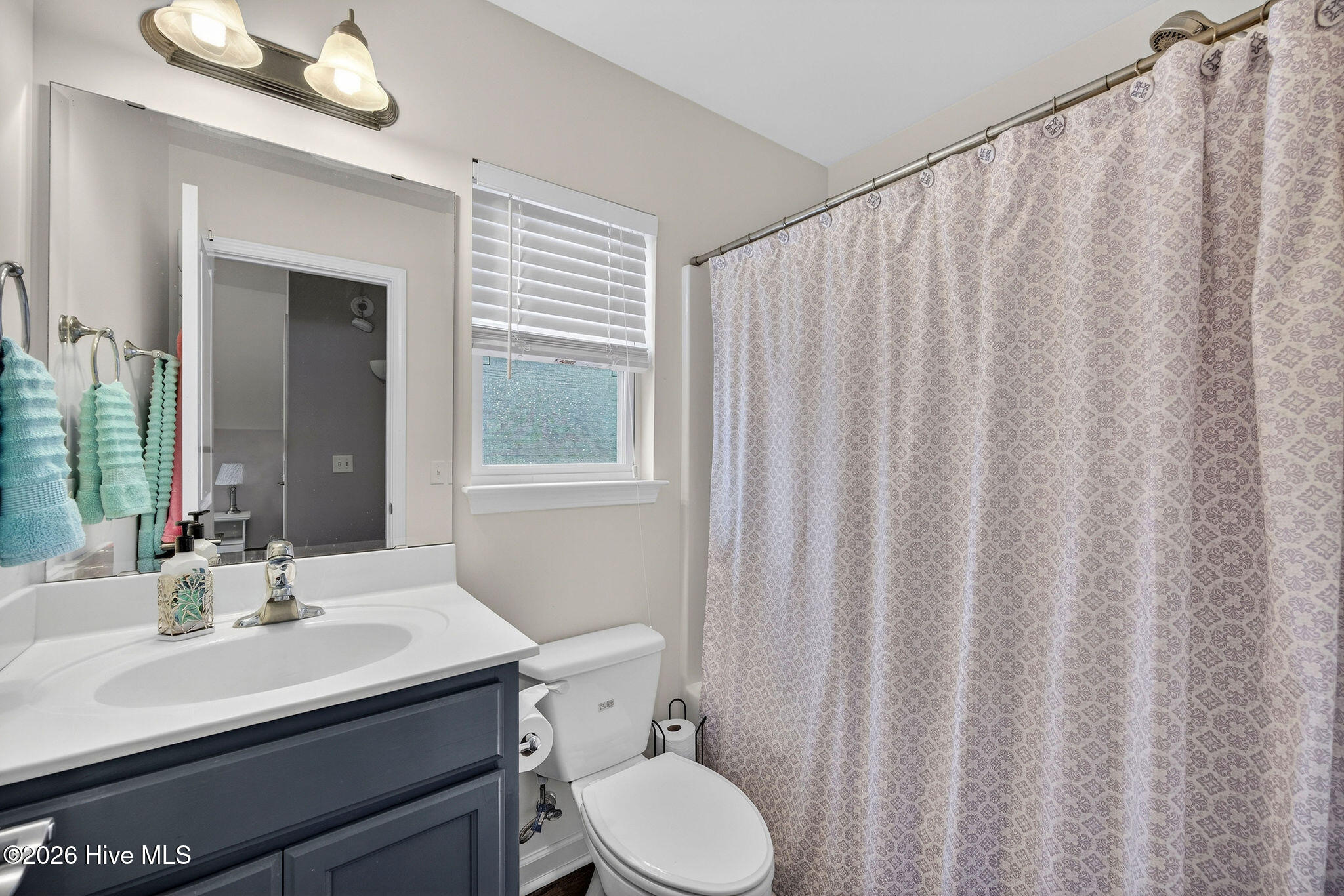 100557620 | Photo 27