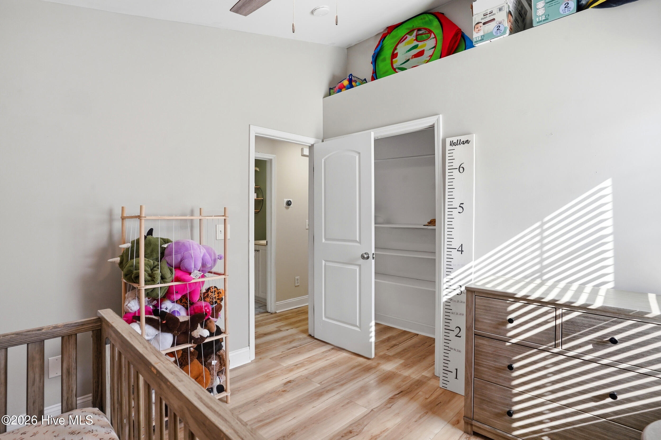 100567490 | Photo 21