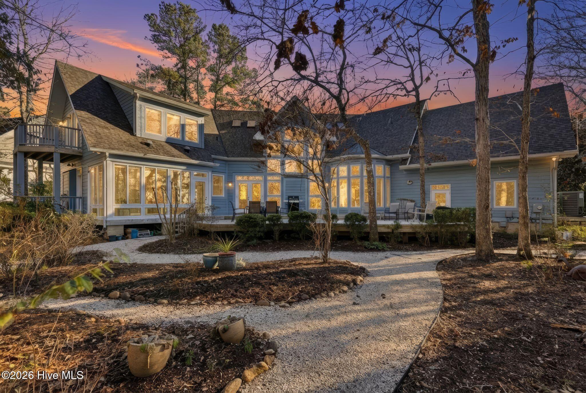 100555834 | Photo 109