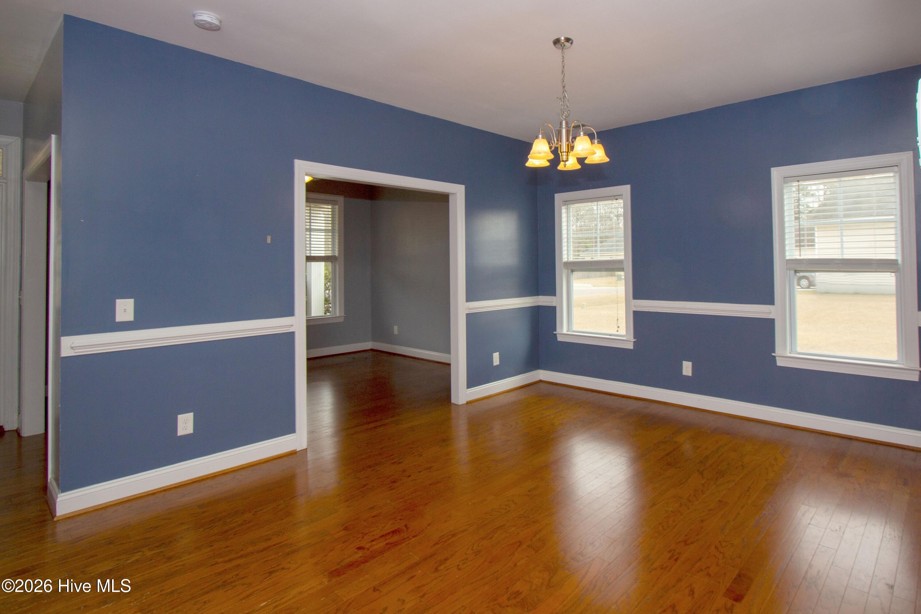 100555872 | Photo 13