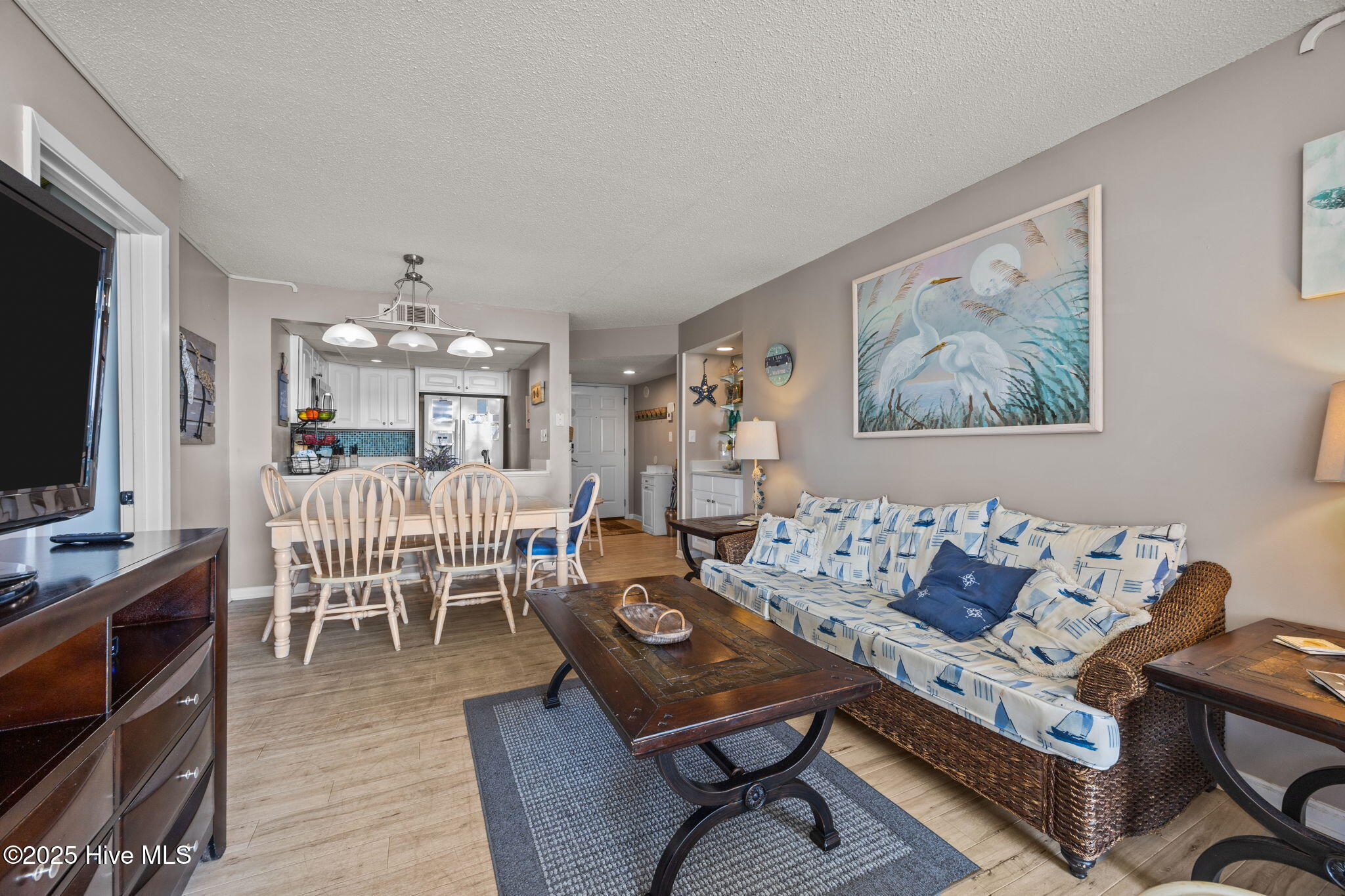 100528908 | Photo 15