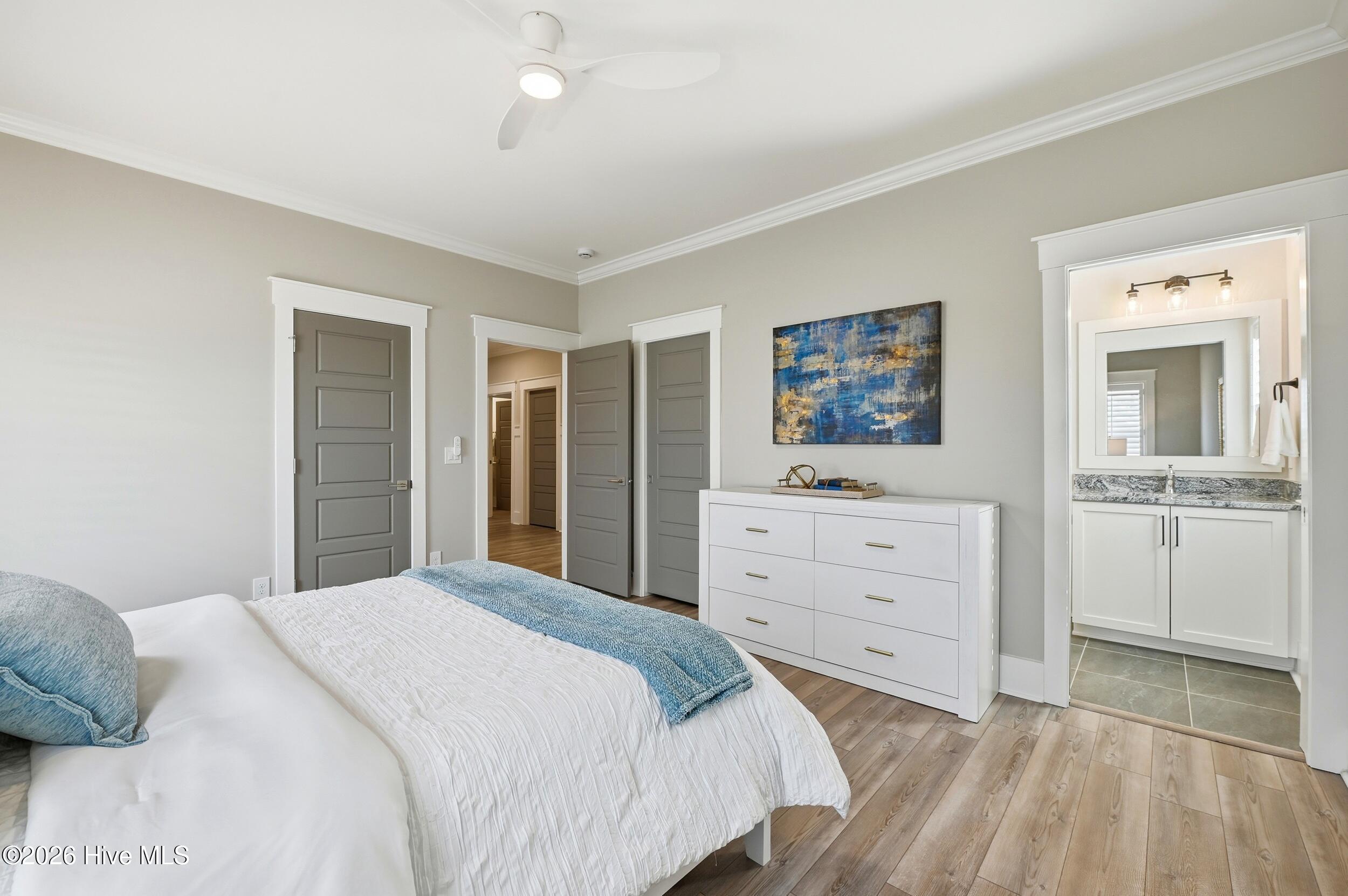 100555199 | Photo 21