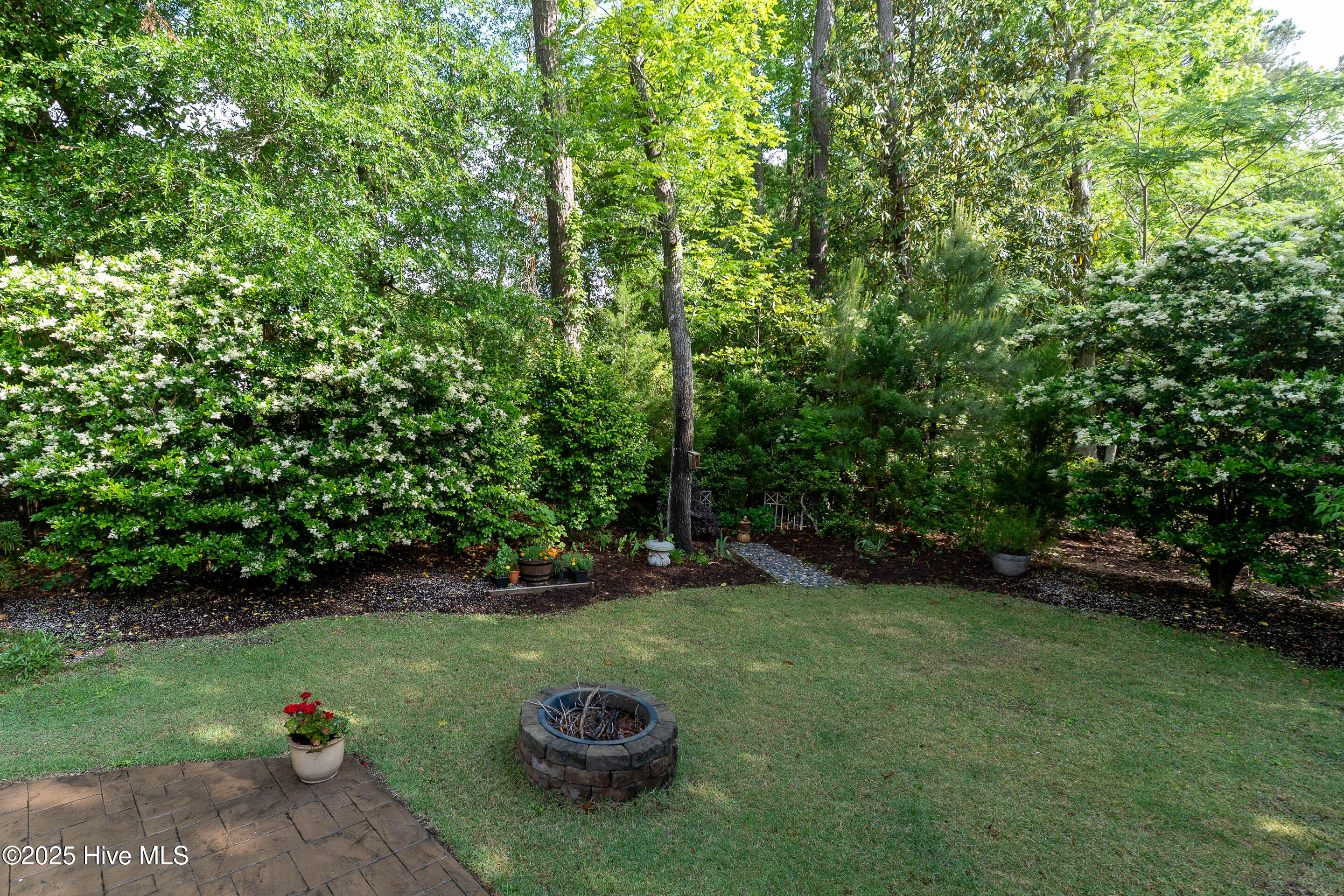 100549732 | Photo 36