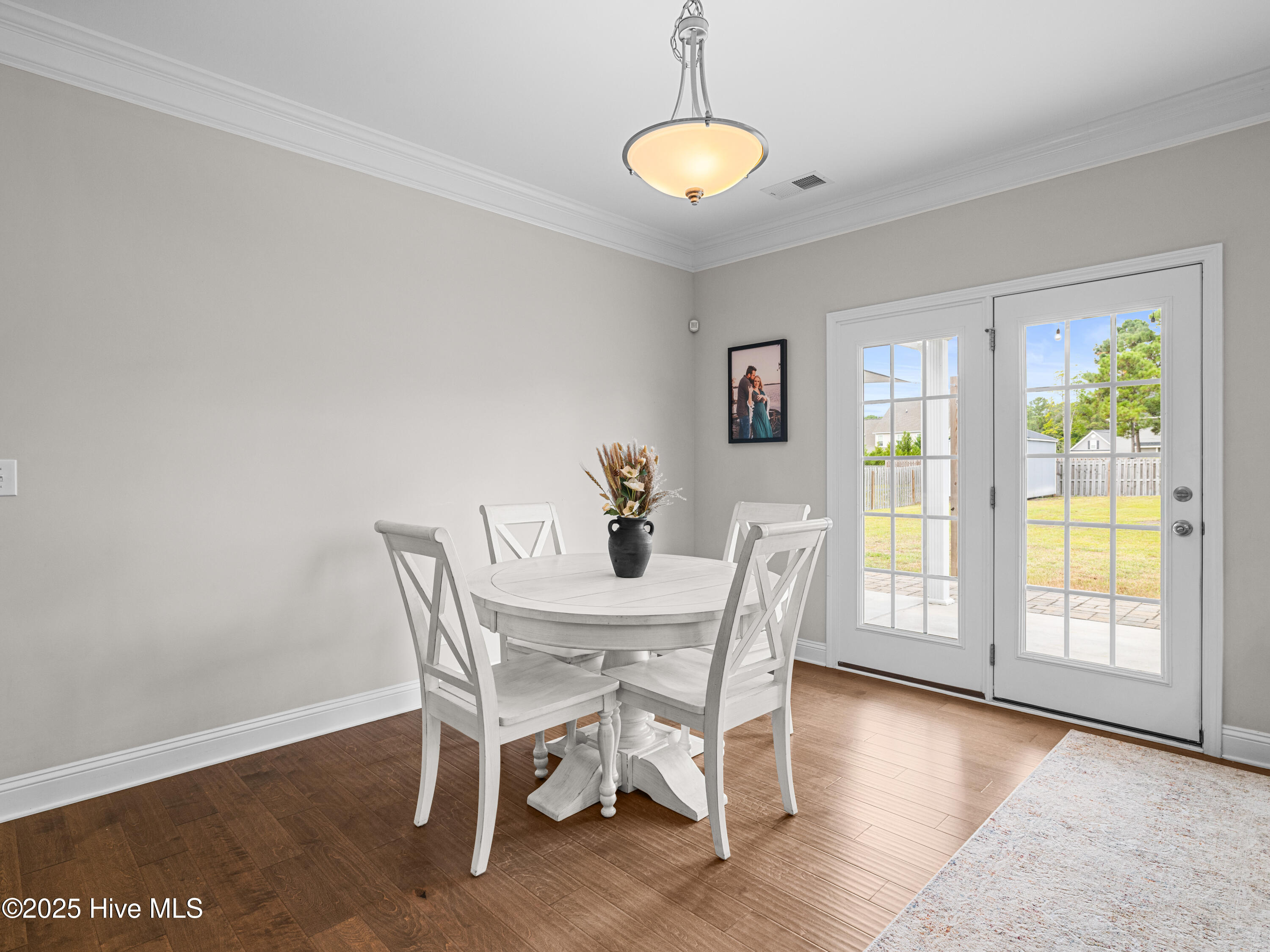 100535765 | Photo 23