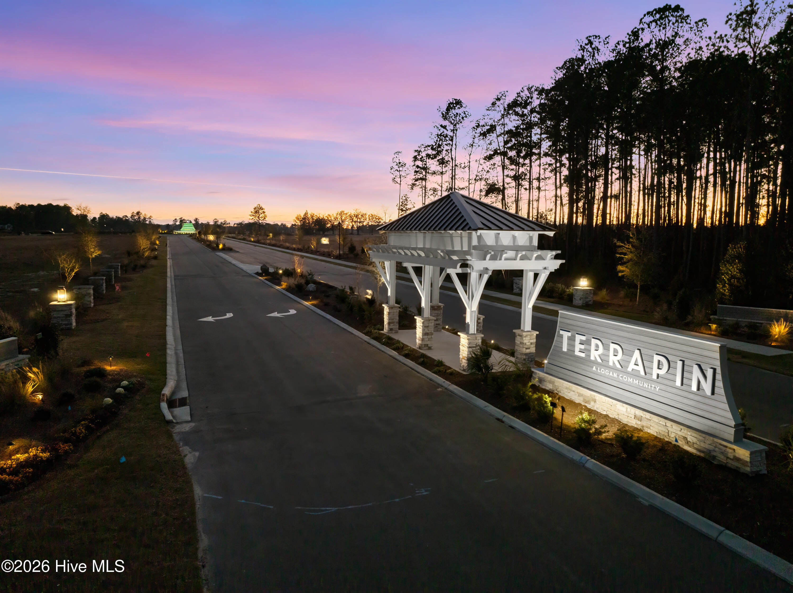 100504339 | Photo 52