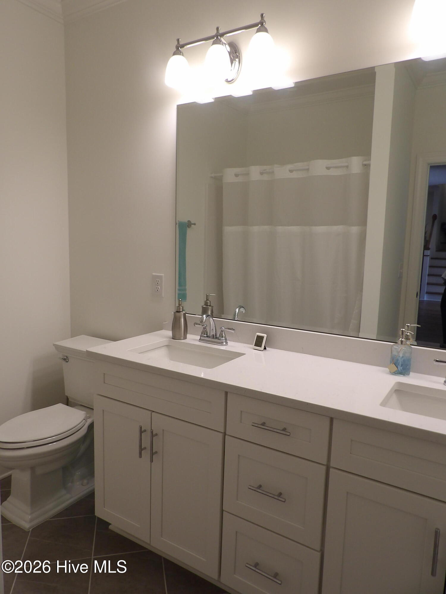 100561891 | Photo 39