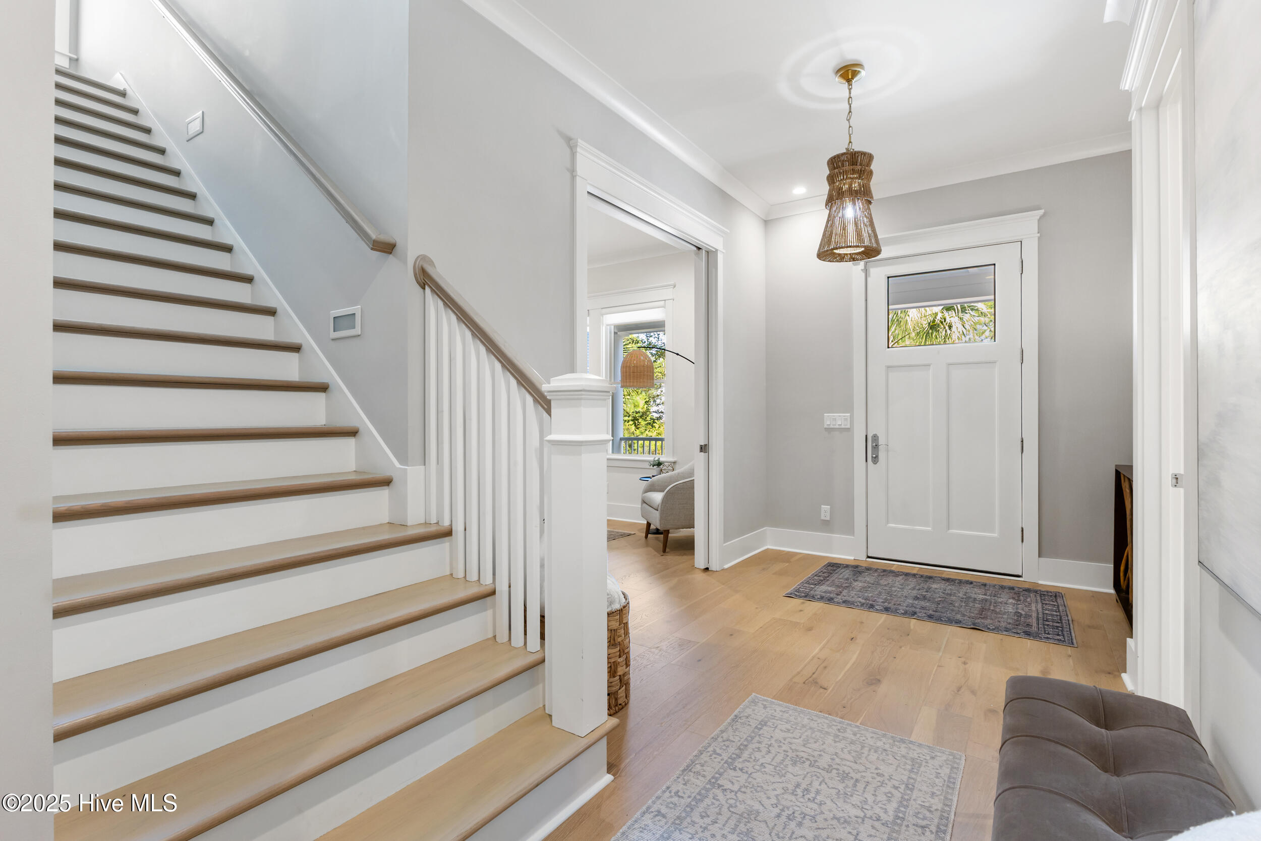 100535952 | Photo 11