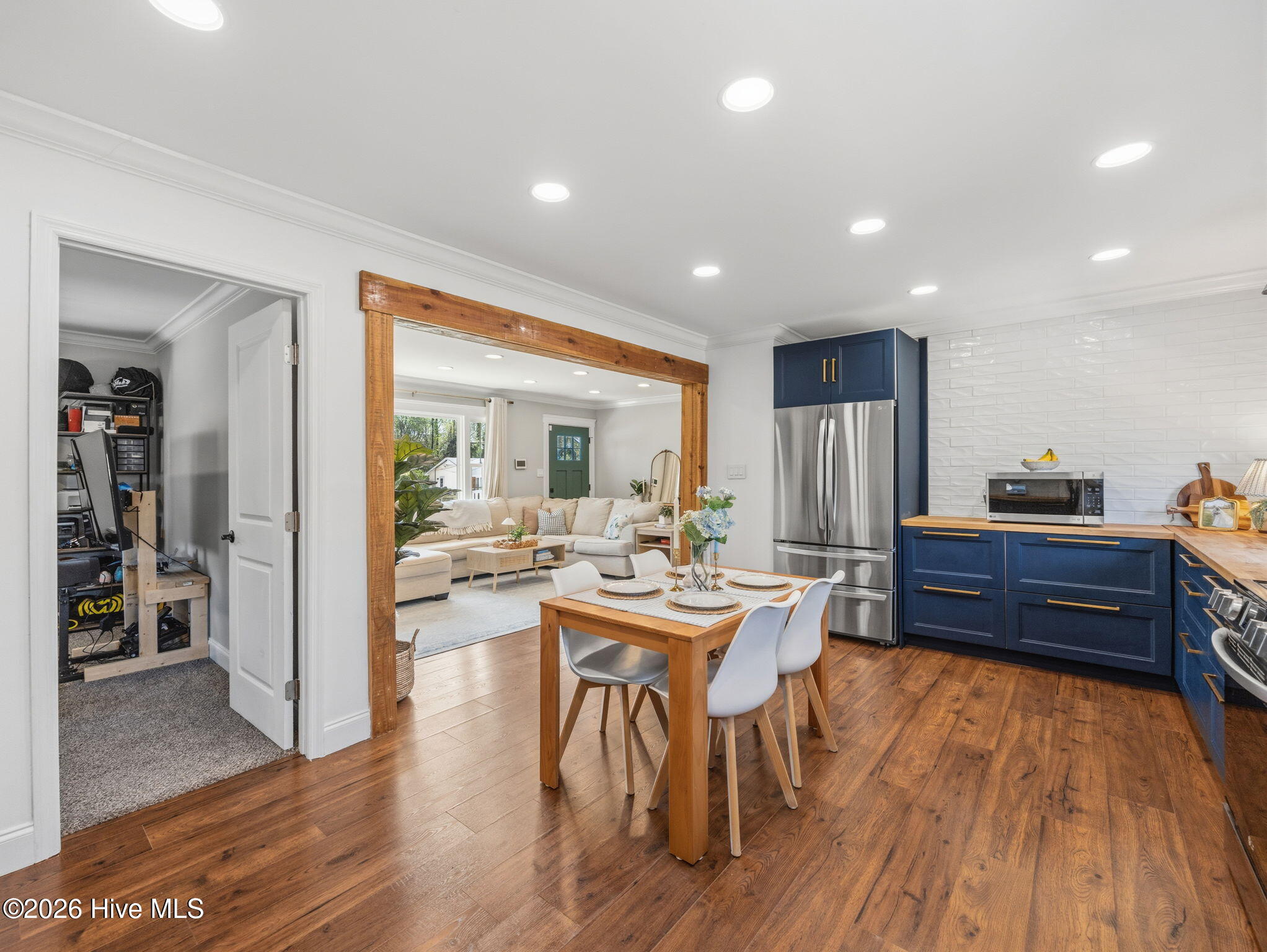 100564380 | Photo 13