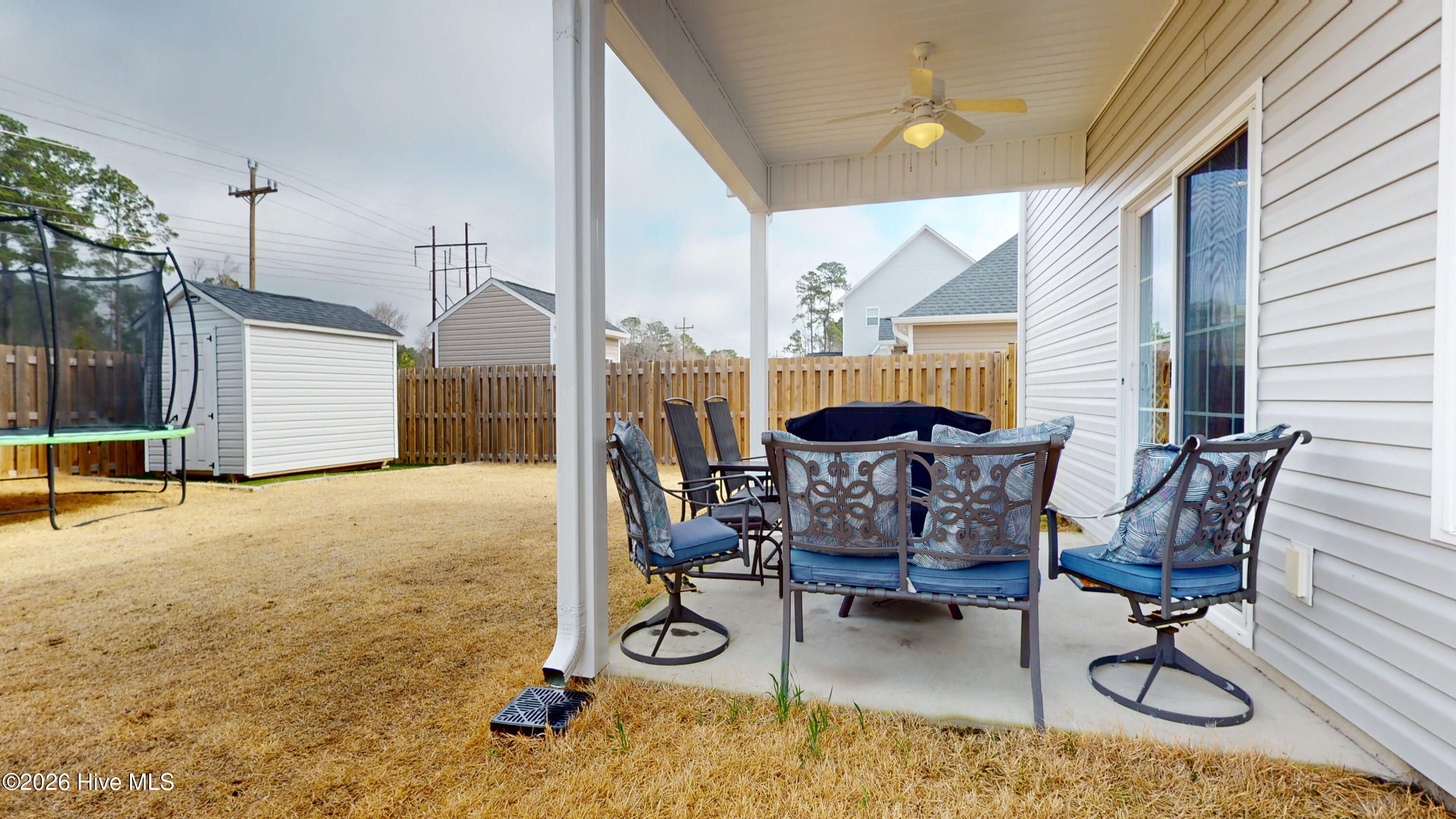 100559216 | Photo 56