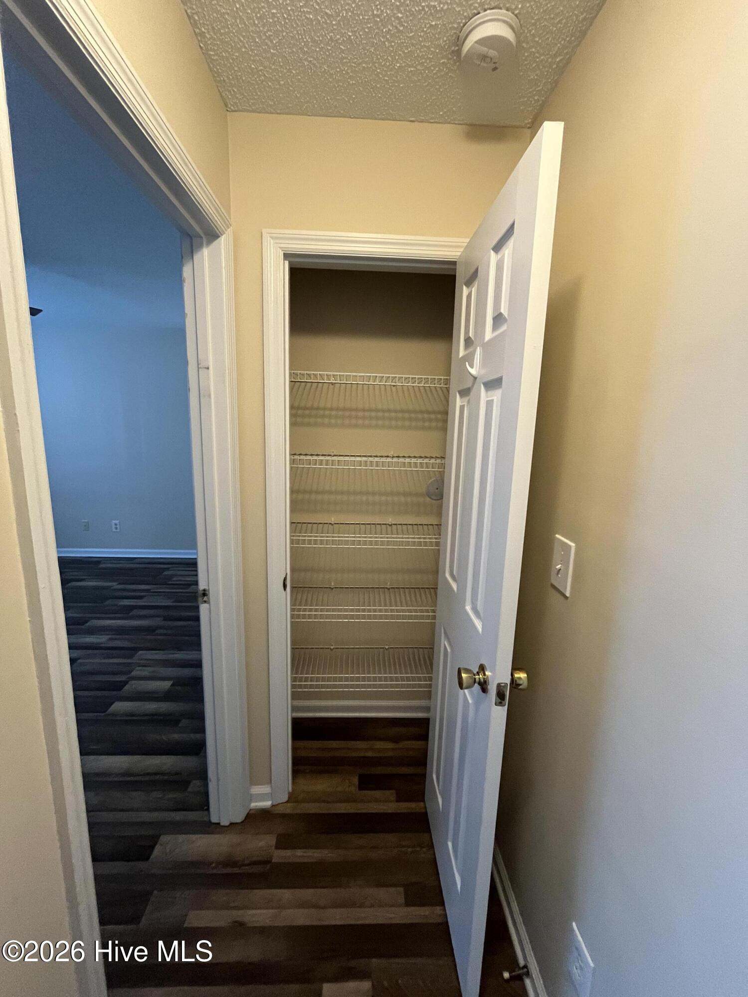 100565735 | Photo 13