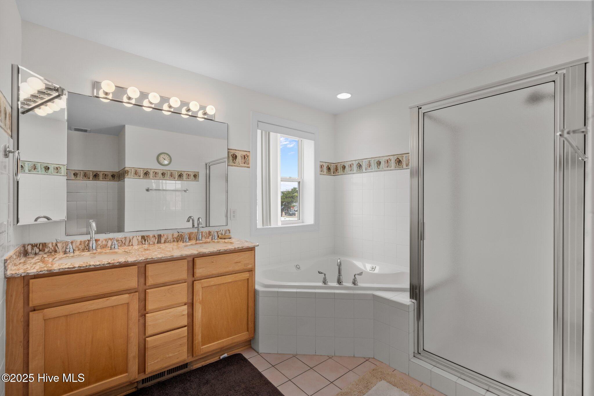 100517725 | Photo 53