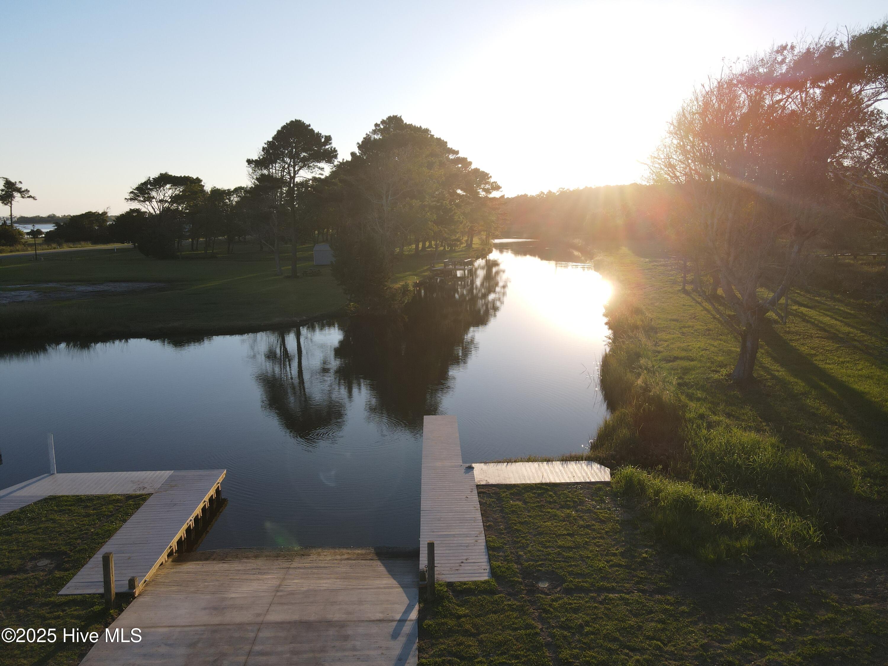 100521037 | Photo 13