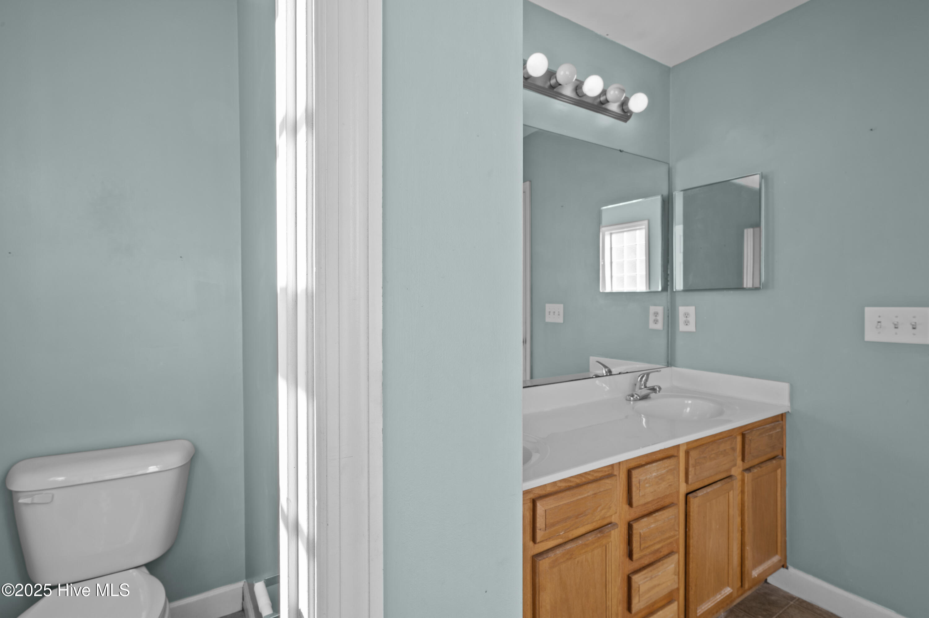 100546481 | Photo 24