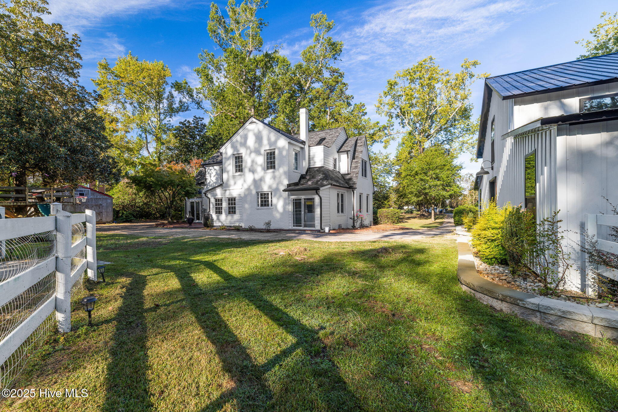 100533679 | Photo 55