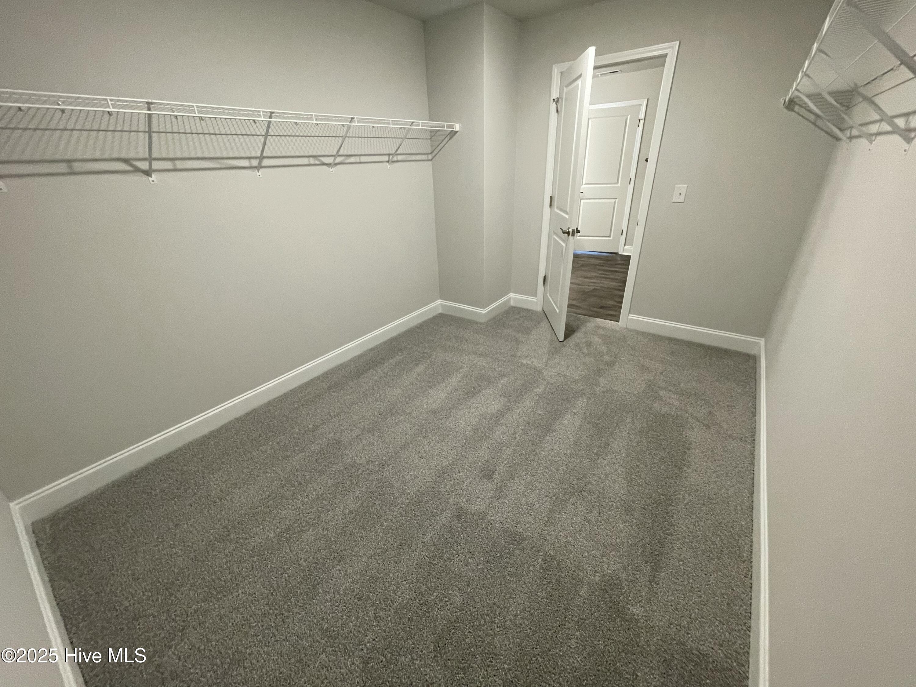 100425636 | Photo 54