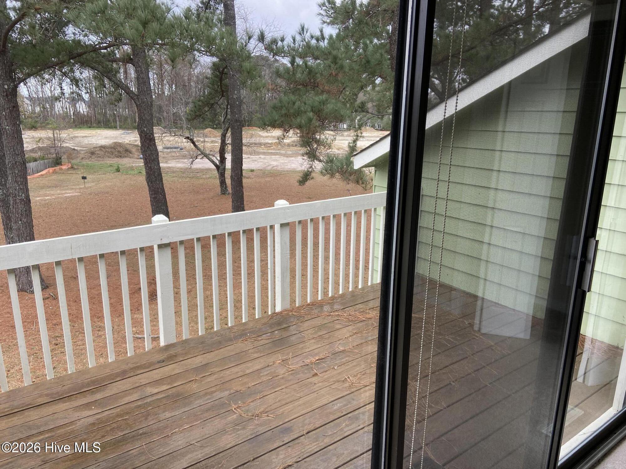 100549233 | Photo 22