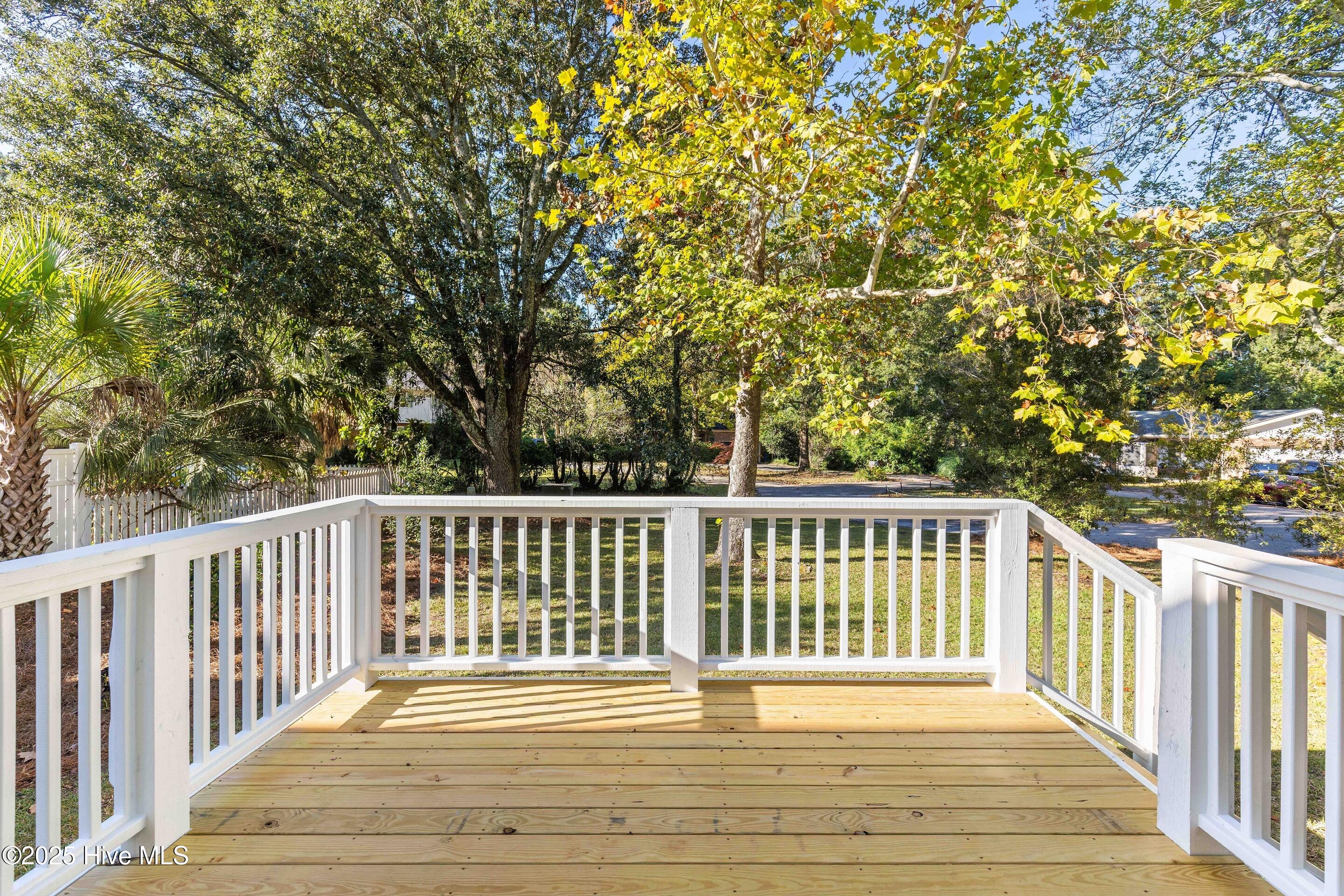 100530260 | Photo 33