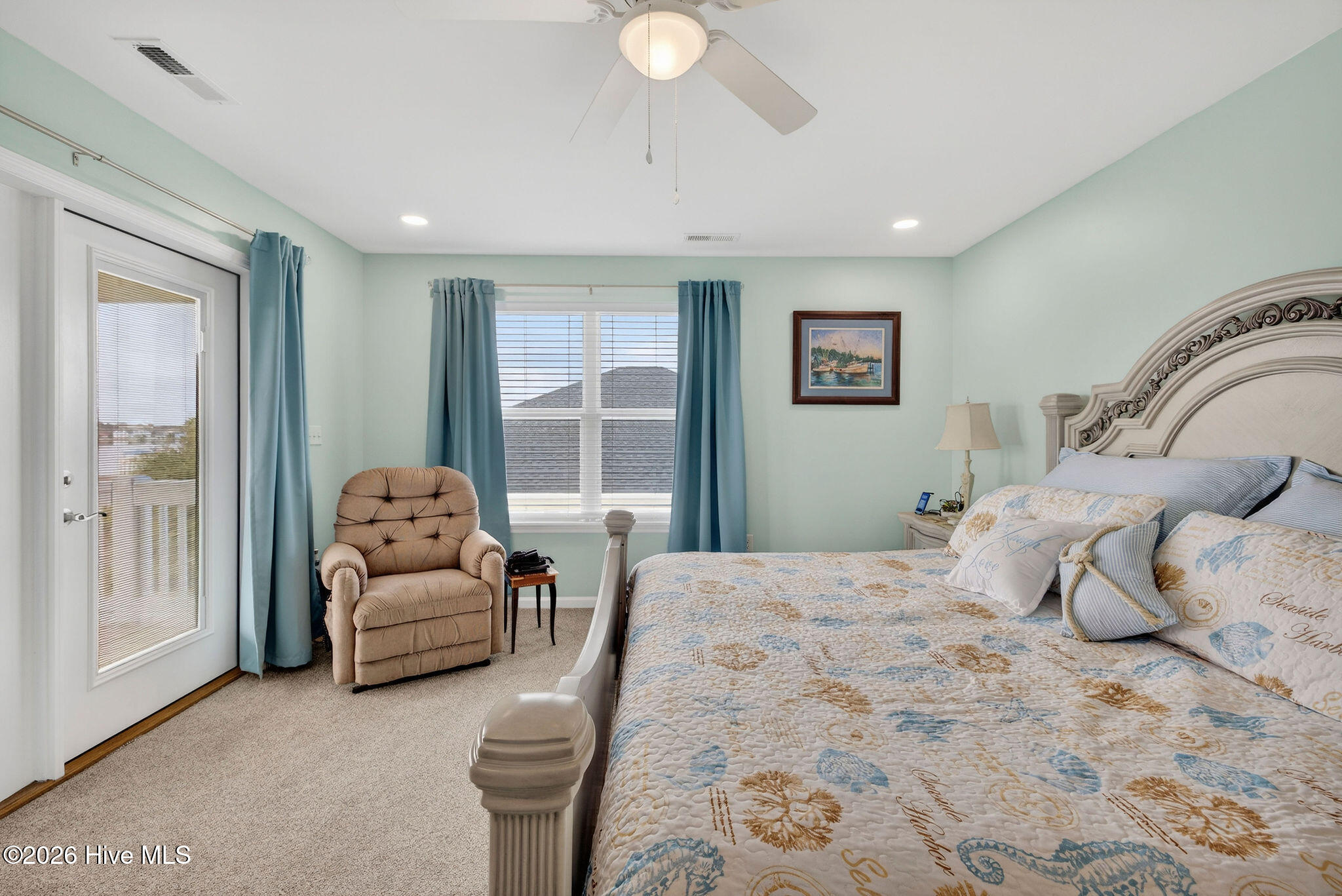 100558217 | Photo 32