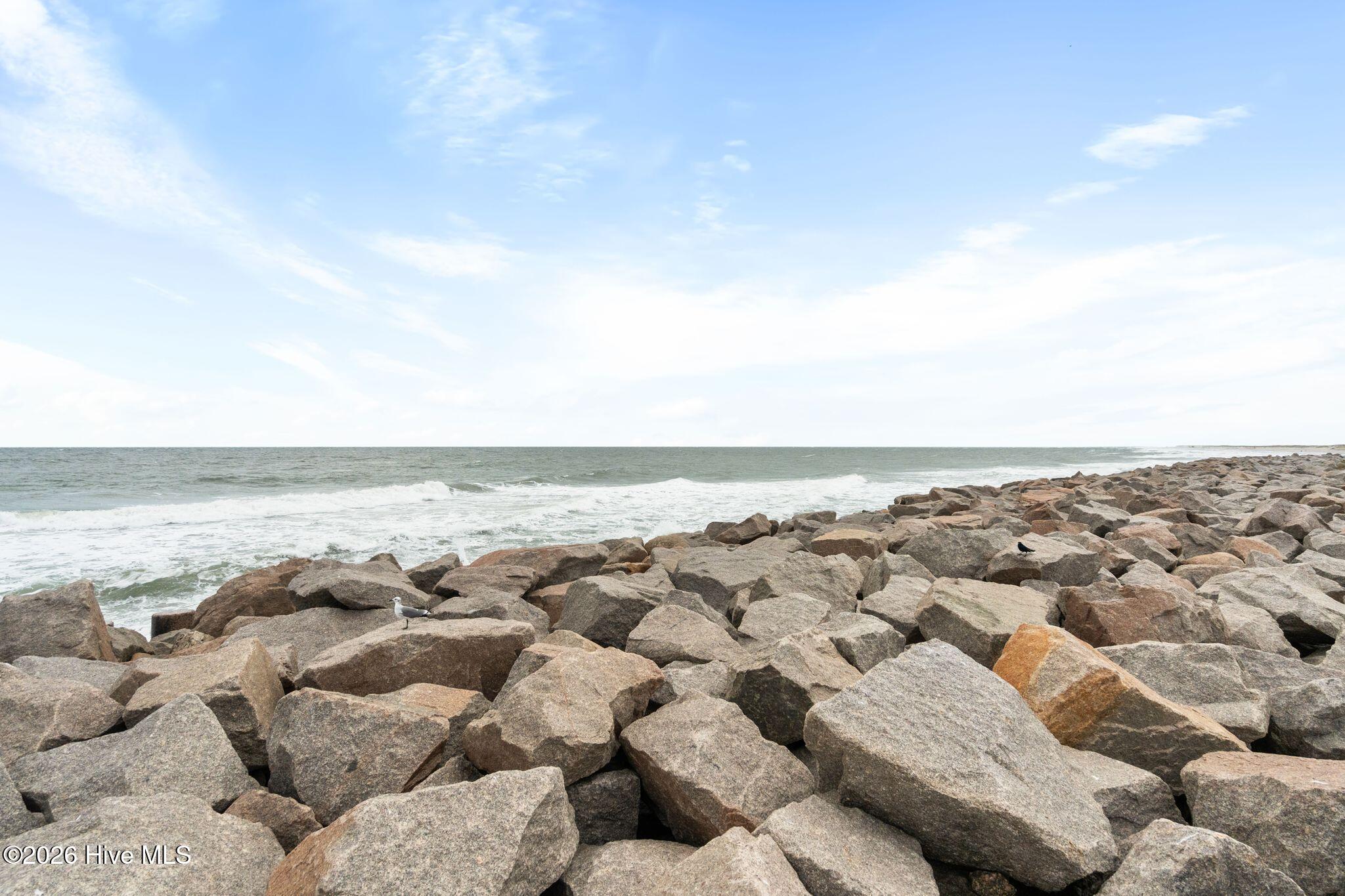 100570292 | Photo 77