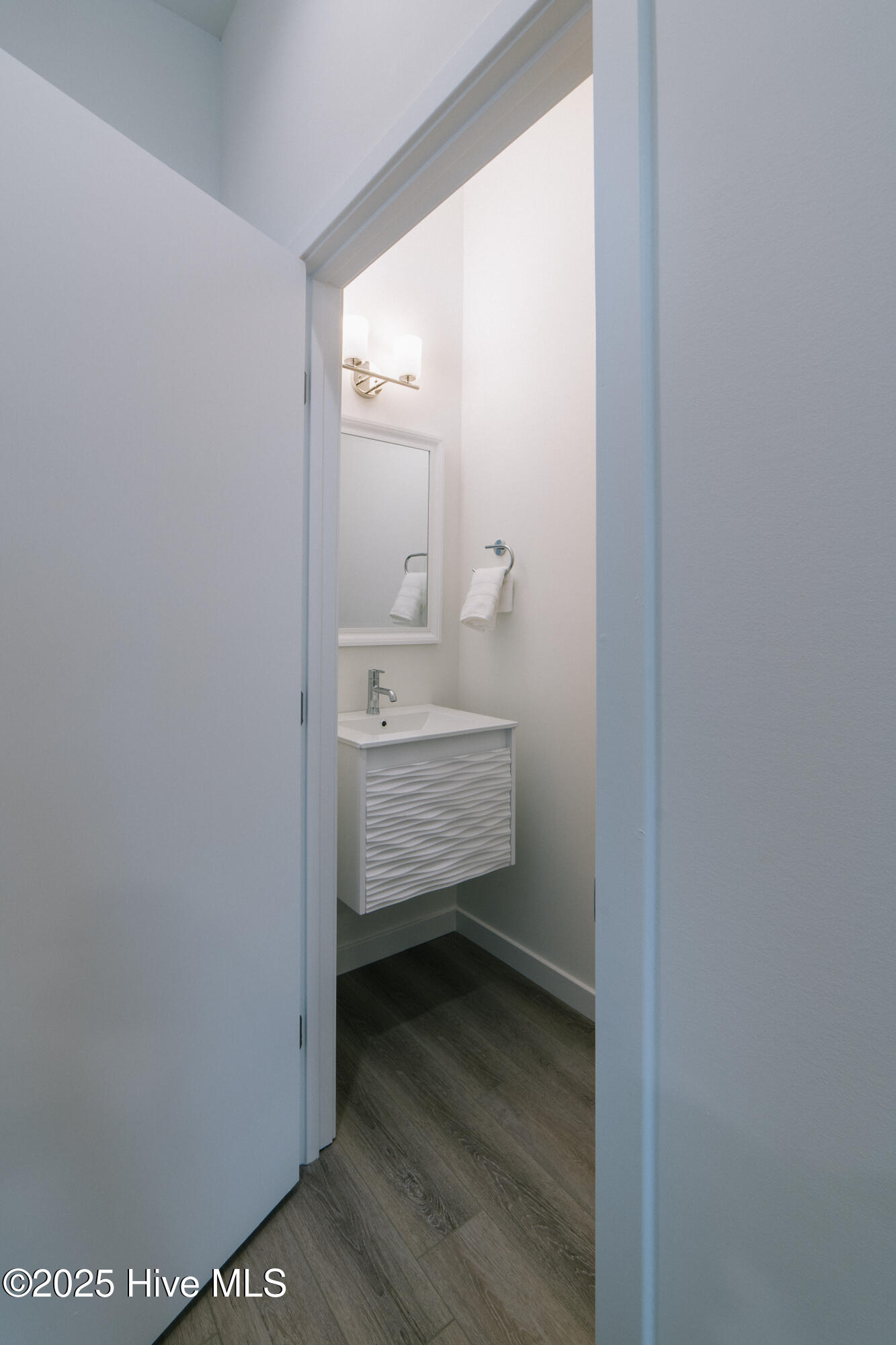 100541058 | Photo 27