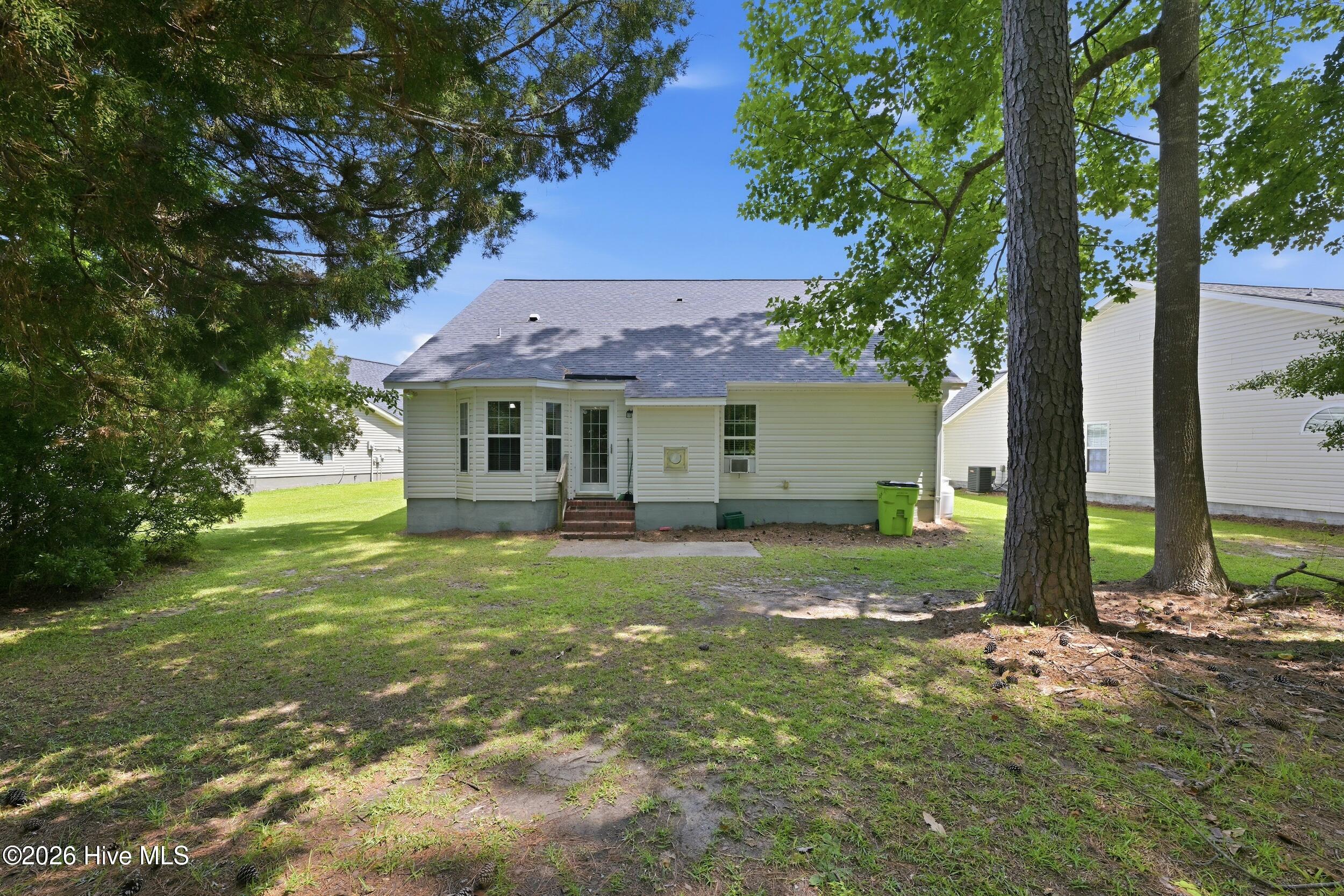 Exterior photo of 128 Bermuda View, New Bern, NC 28560. MLS: 100589227