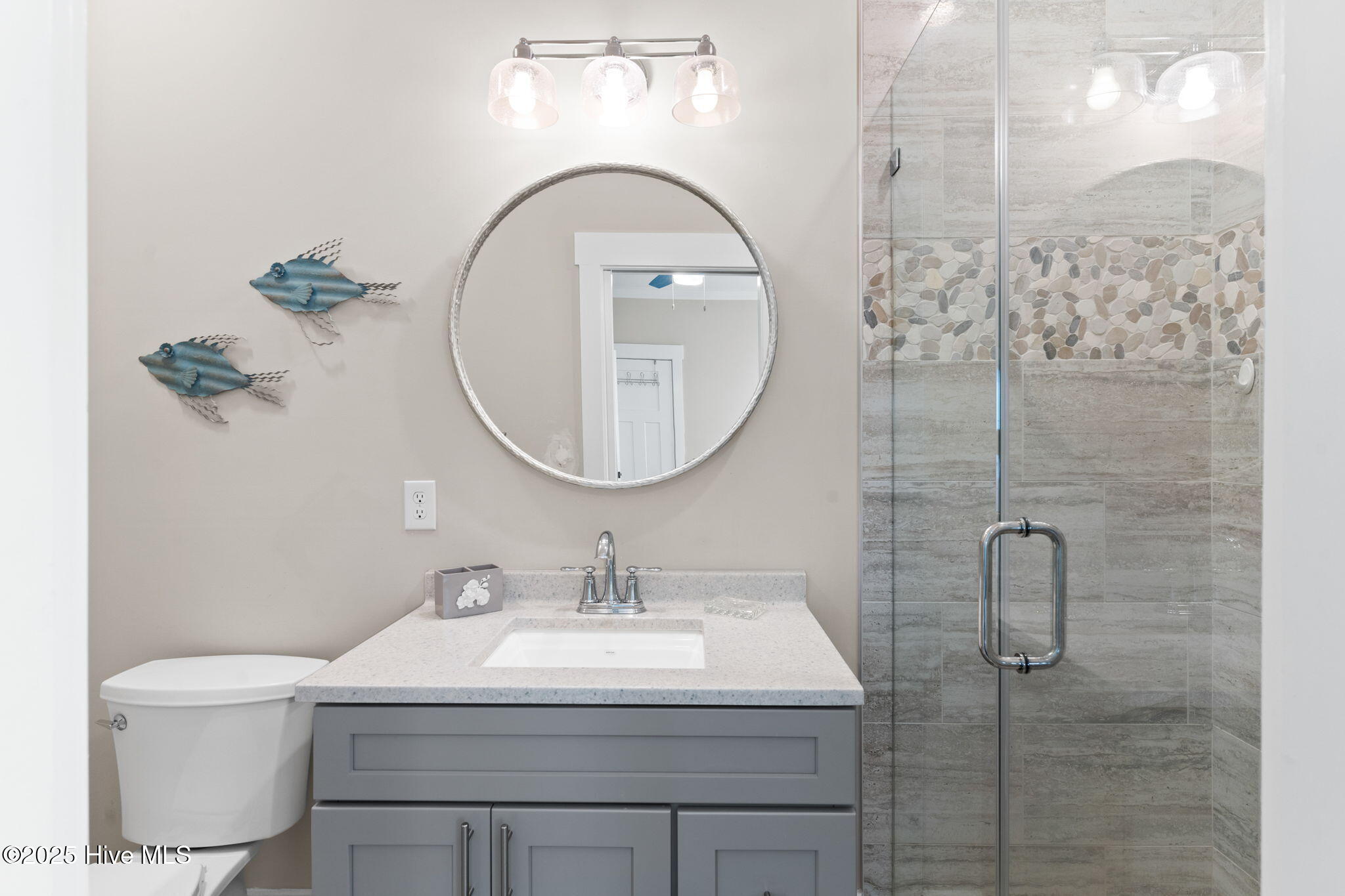 100486813 | Photo 24