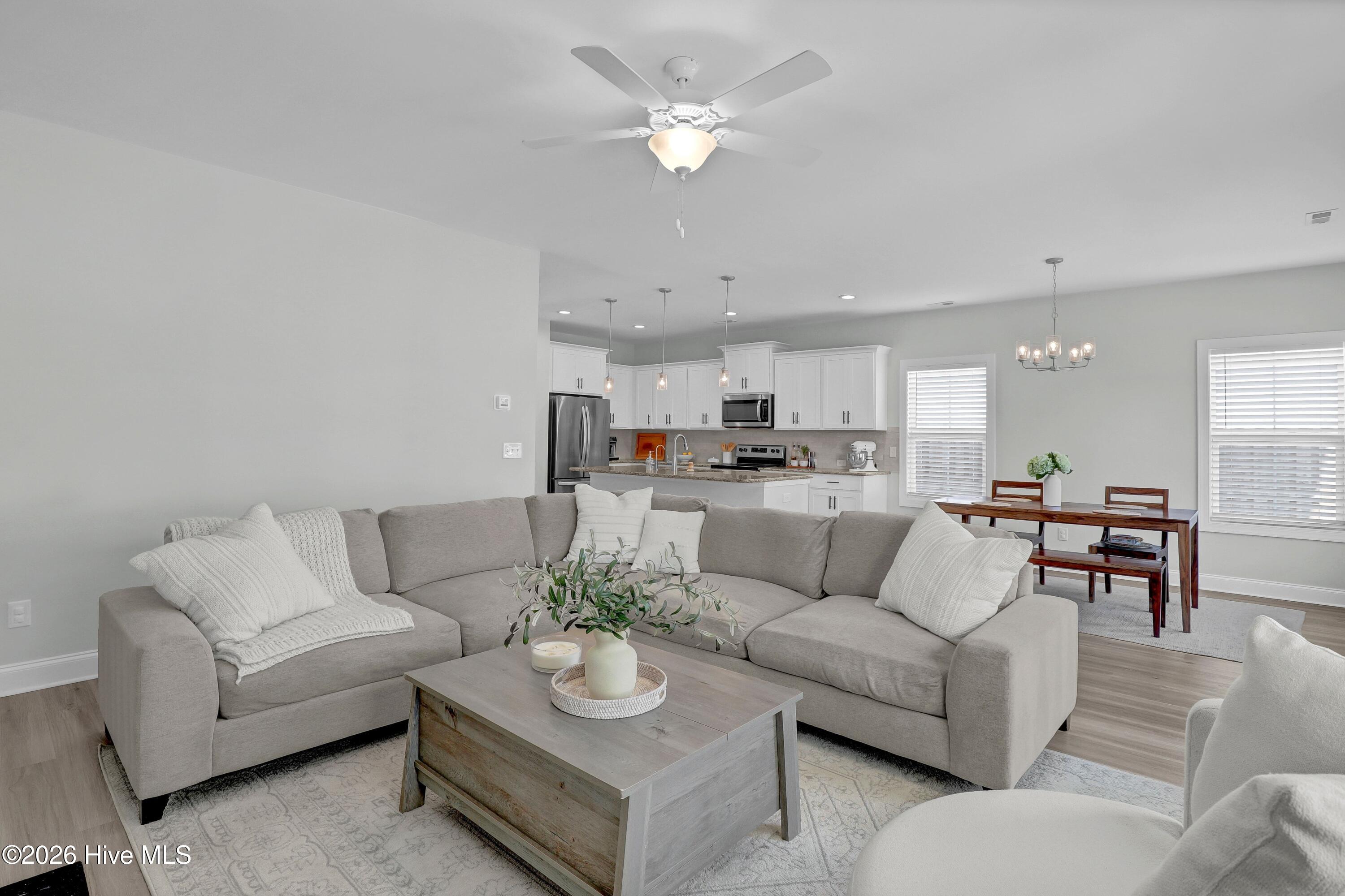 100562684 | Photo 20