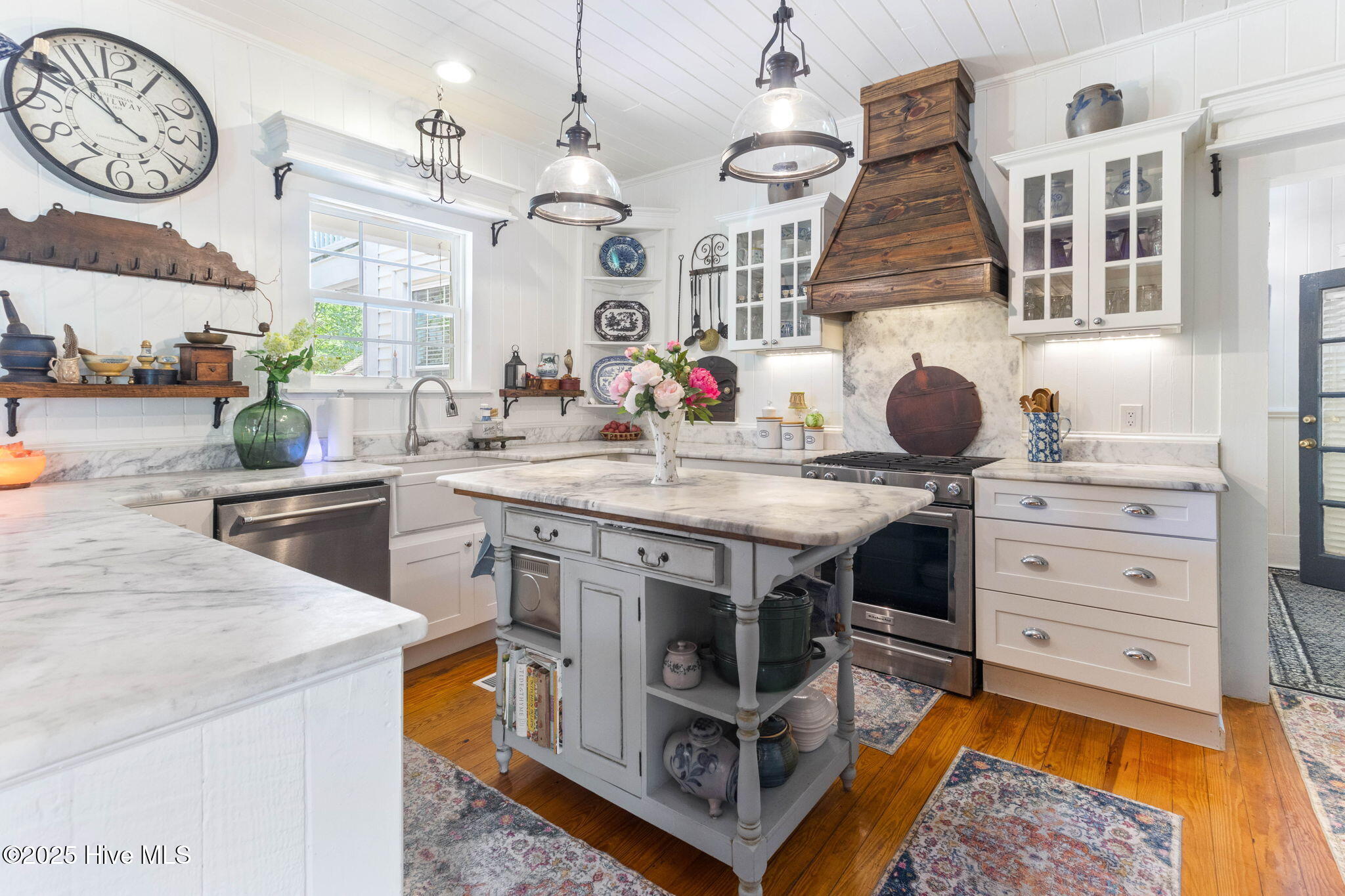 100507341 | Photo 52