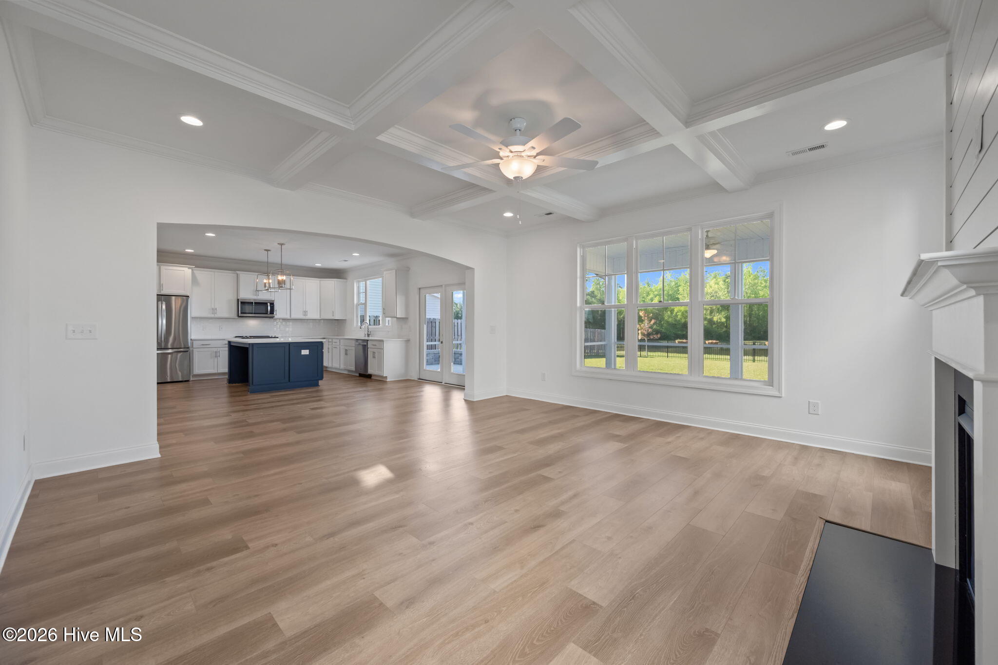 100567807 | Photo 16