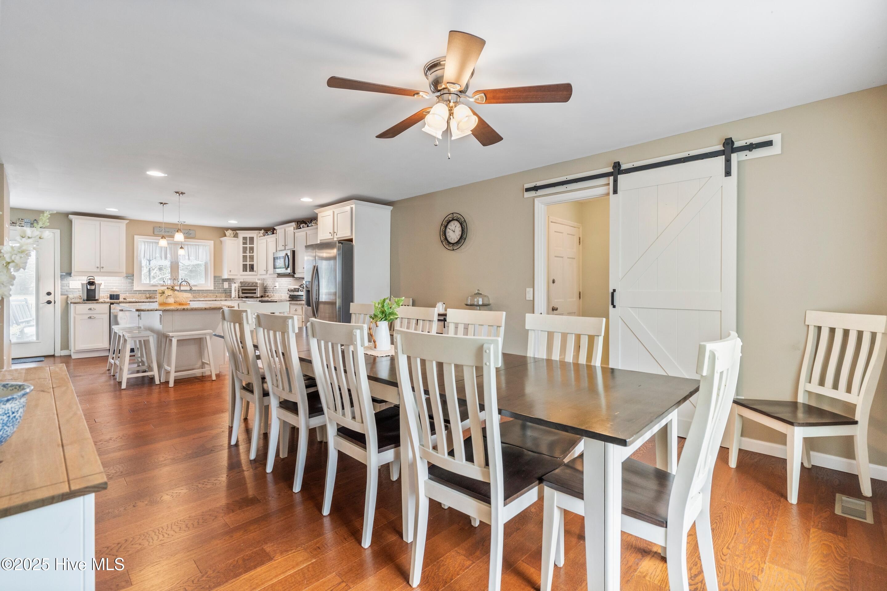 100531980 | Photo 10