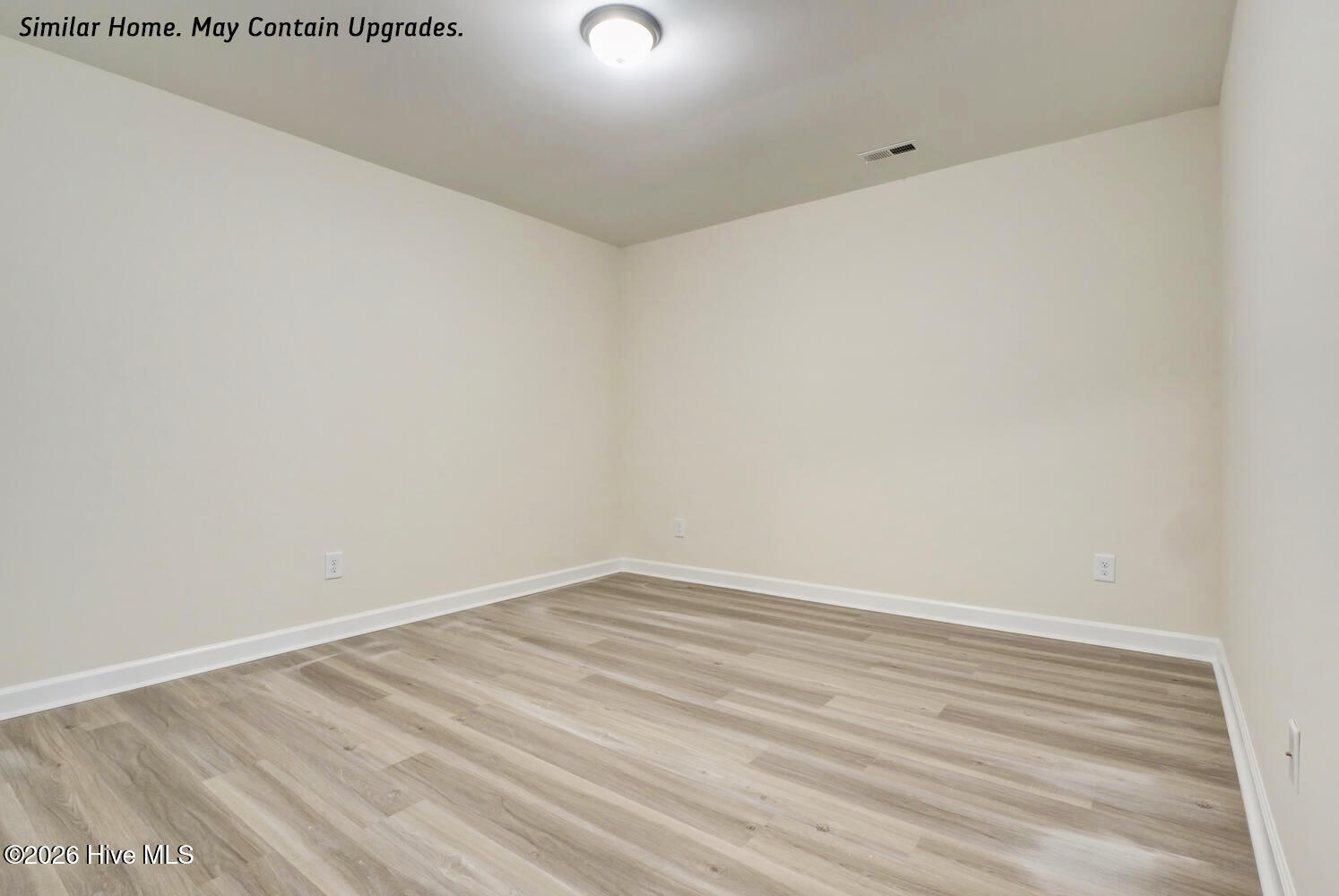 100553299 | Photo 30