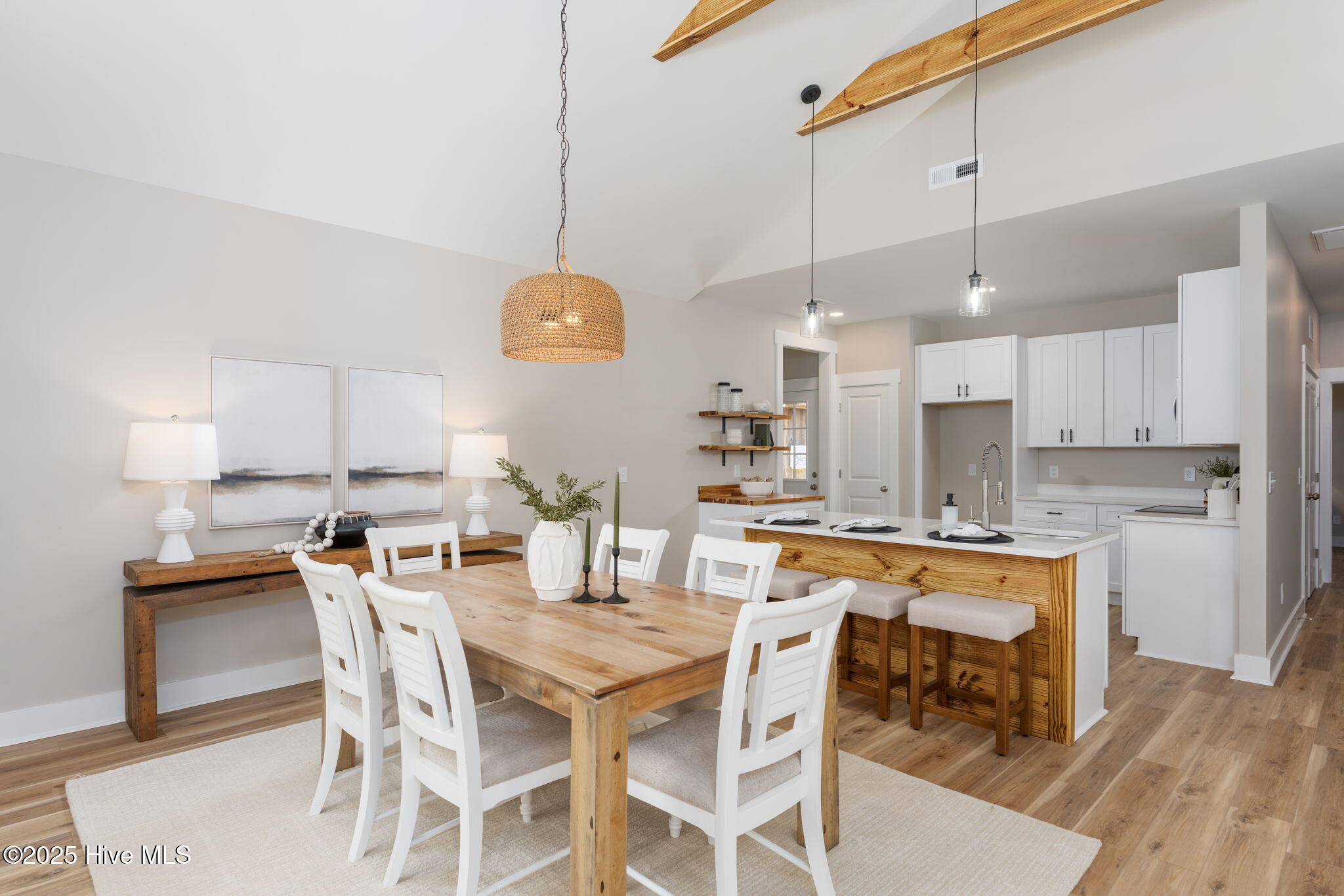 100541520 | Photo 10