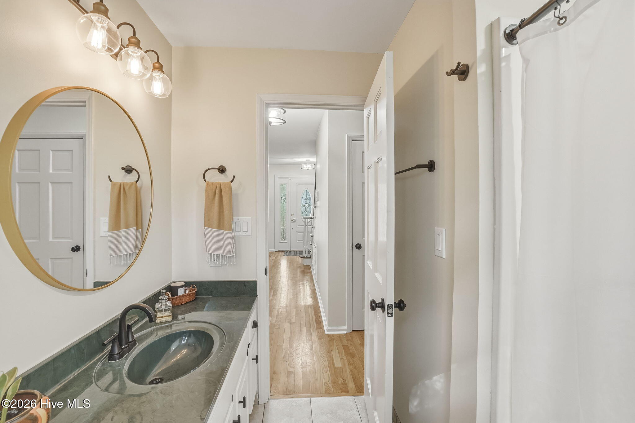 100566494 | Photo 29