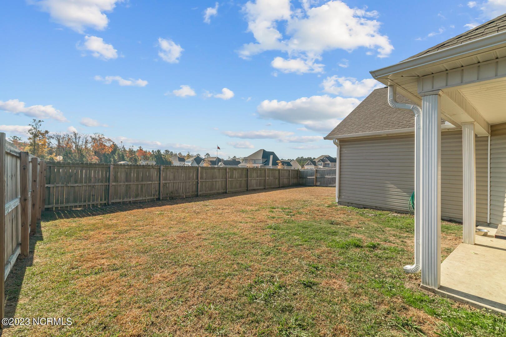 100553730 | Photo 30