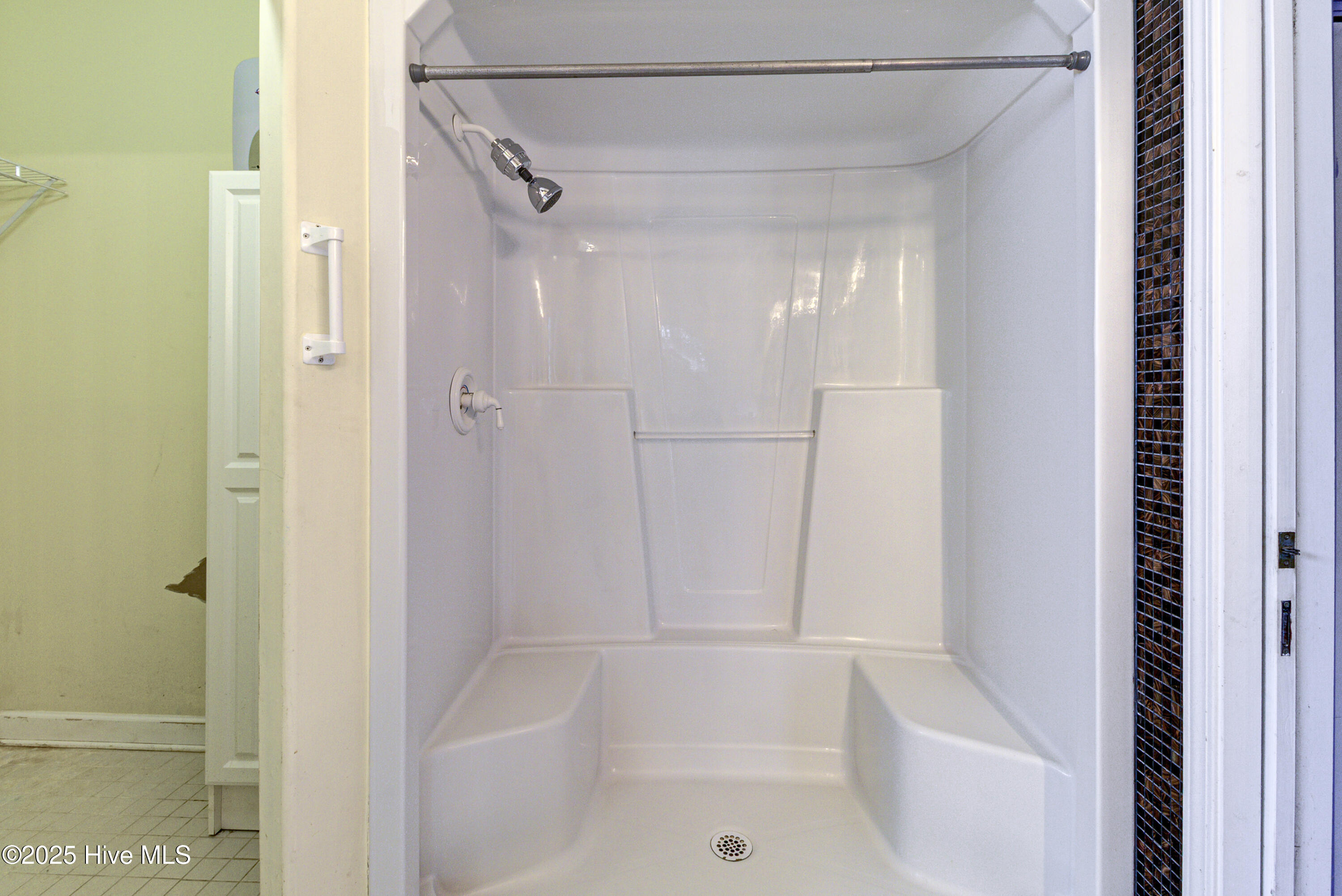 100490951 | Photo 18