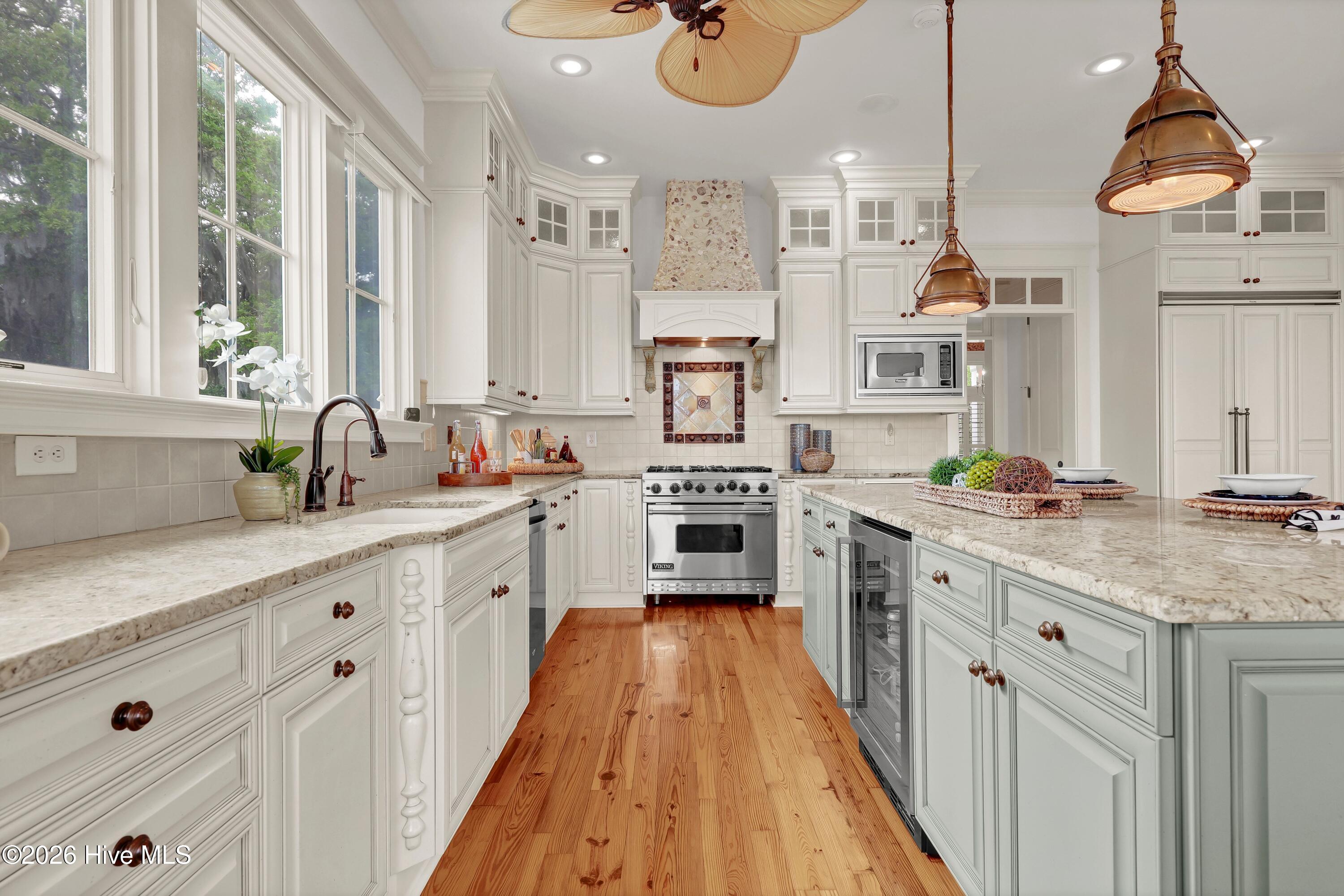 100569484 | Photo 29