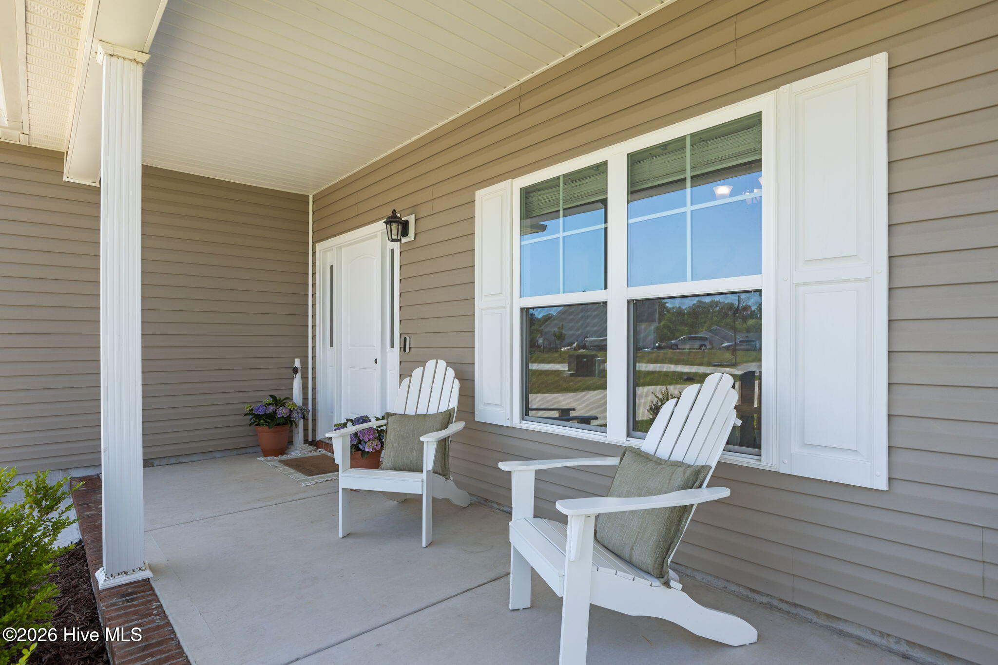 100568670 | Photo 41