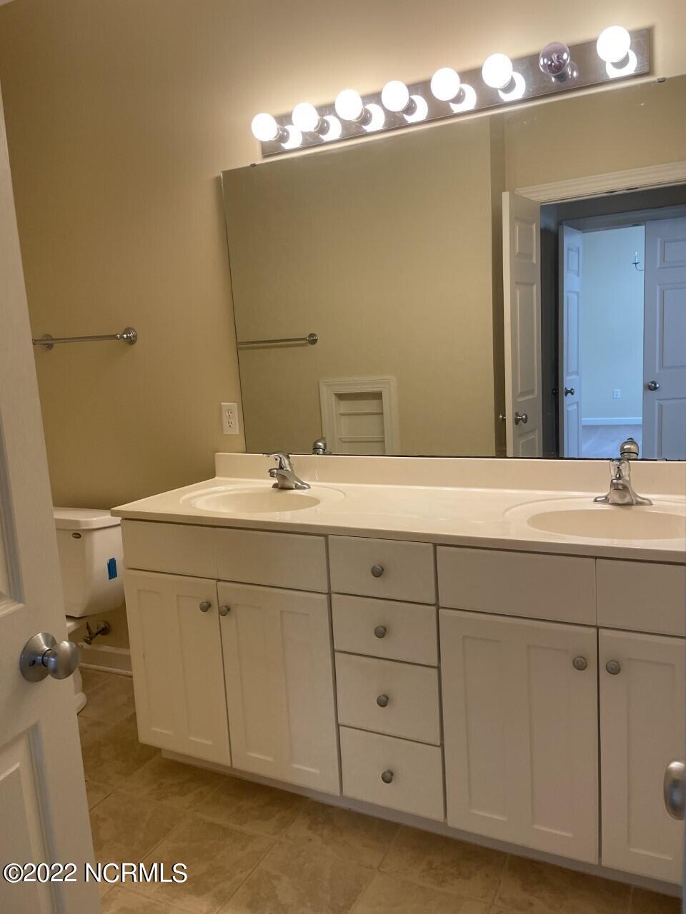 100548905 | Photo 20