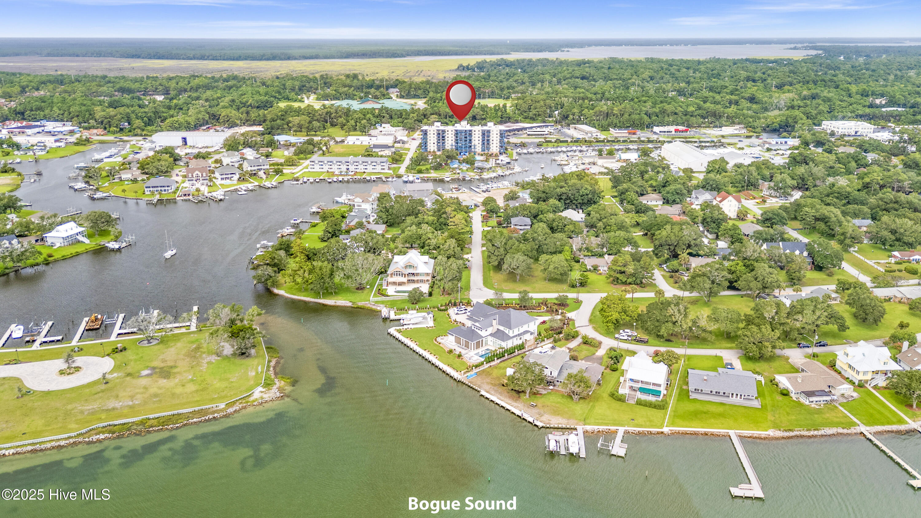 4425 Arendell Street 609,Morehead City