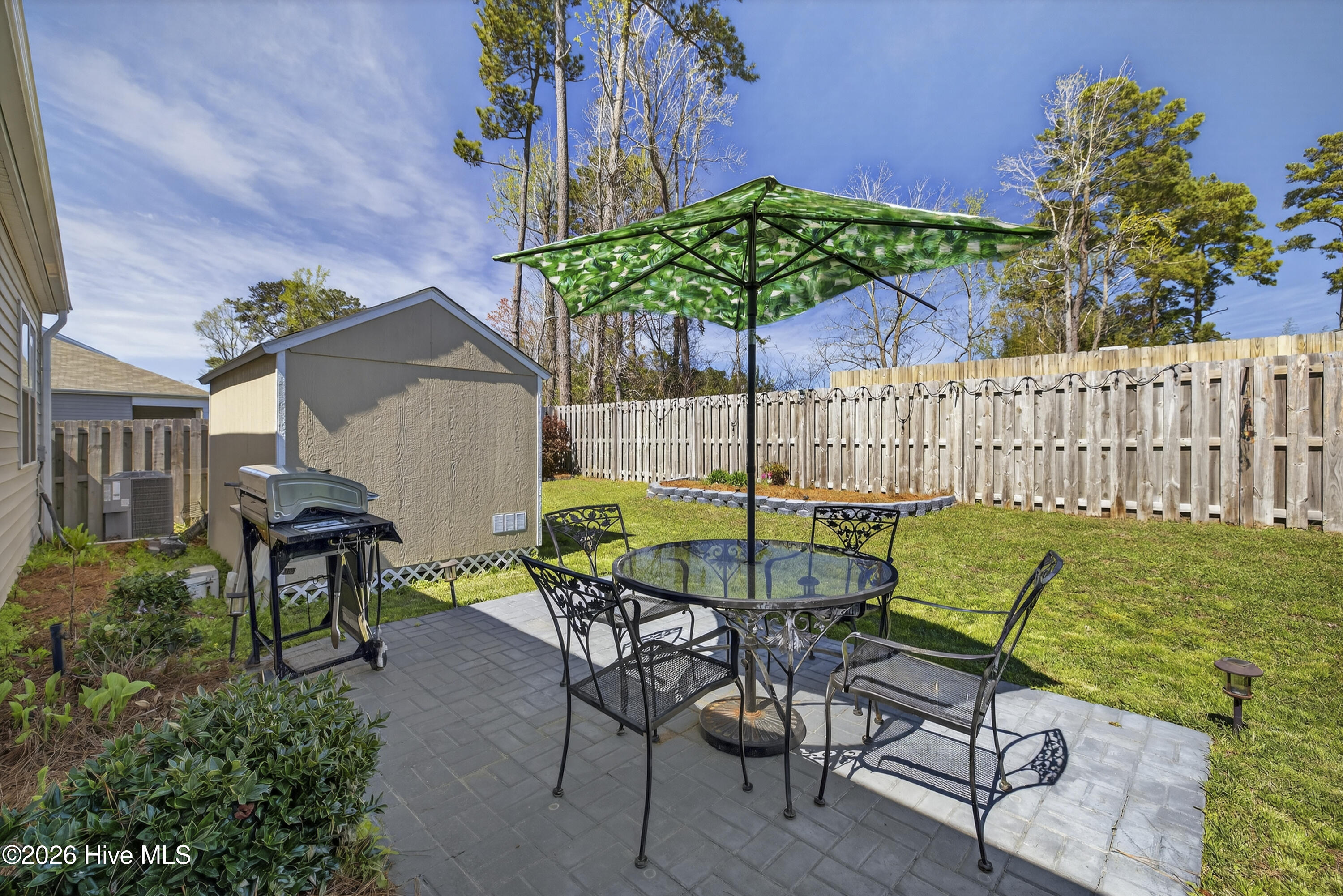 100560970 | Photo 14