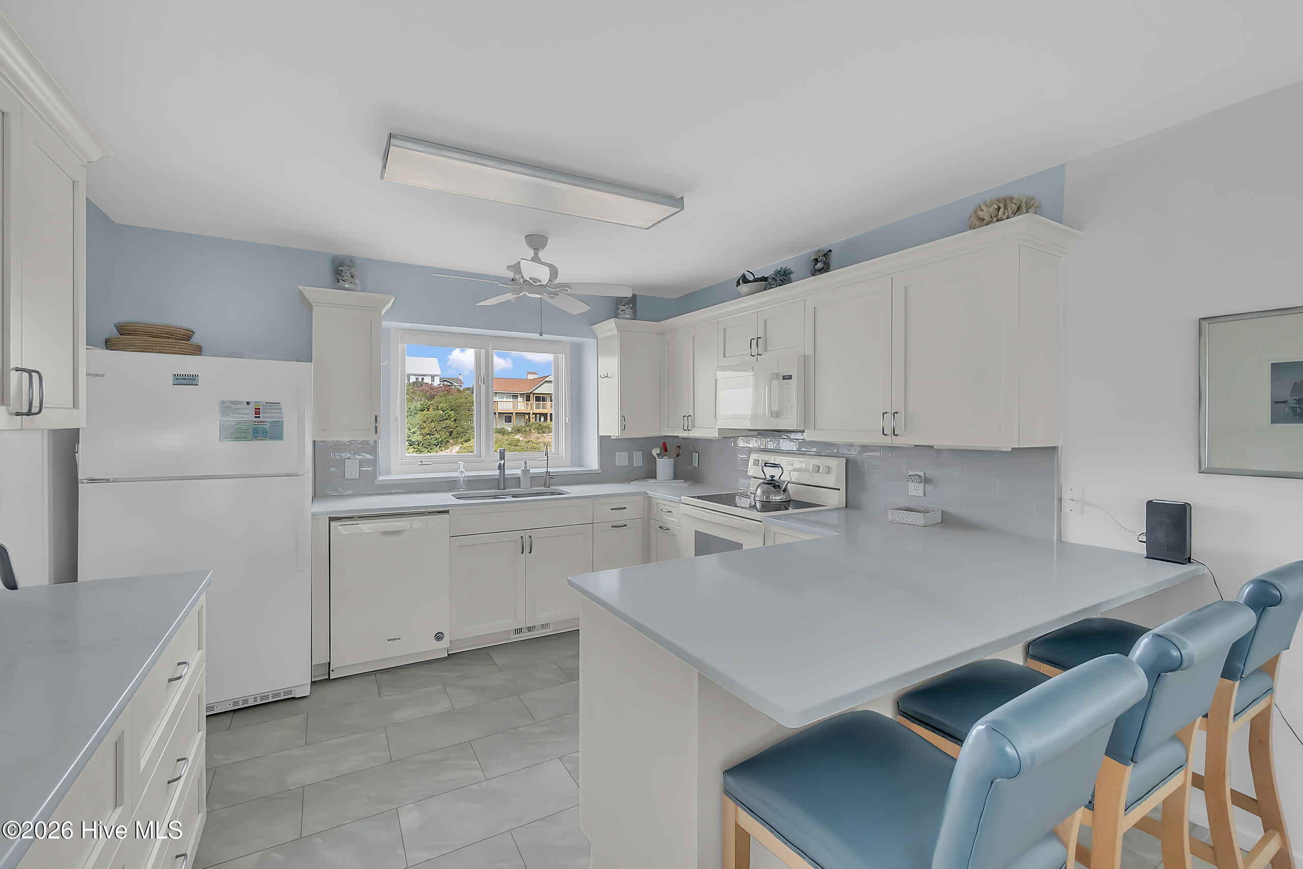 100568884 | Photo 28