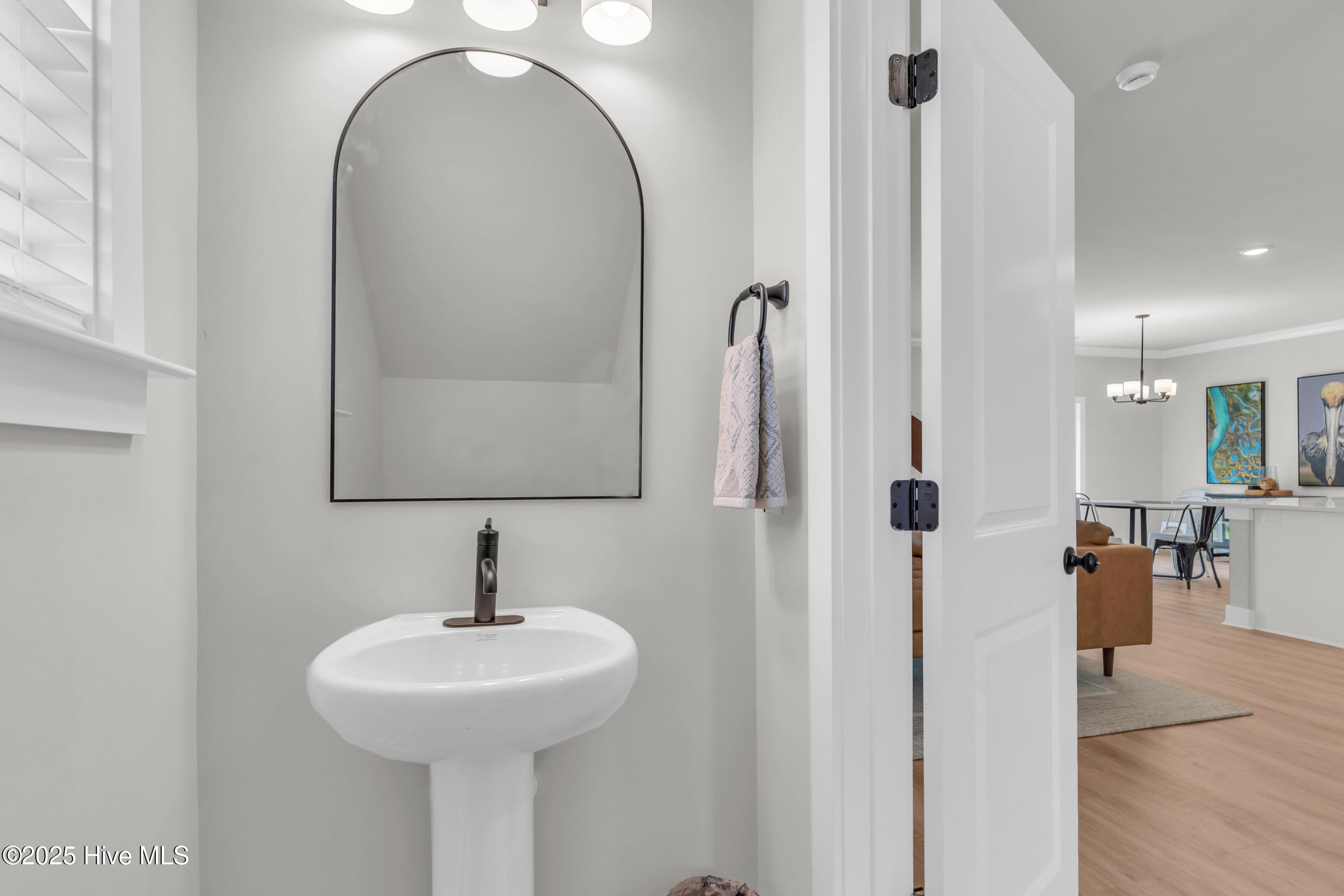 100563674 | Photo 17