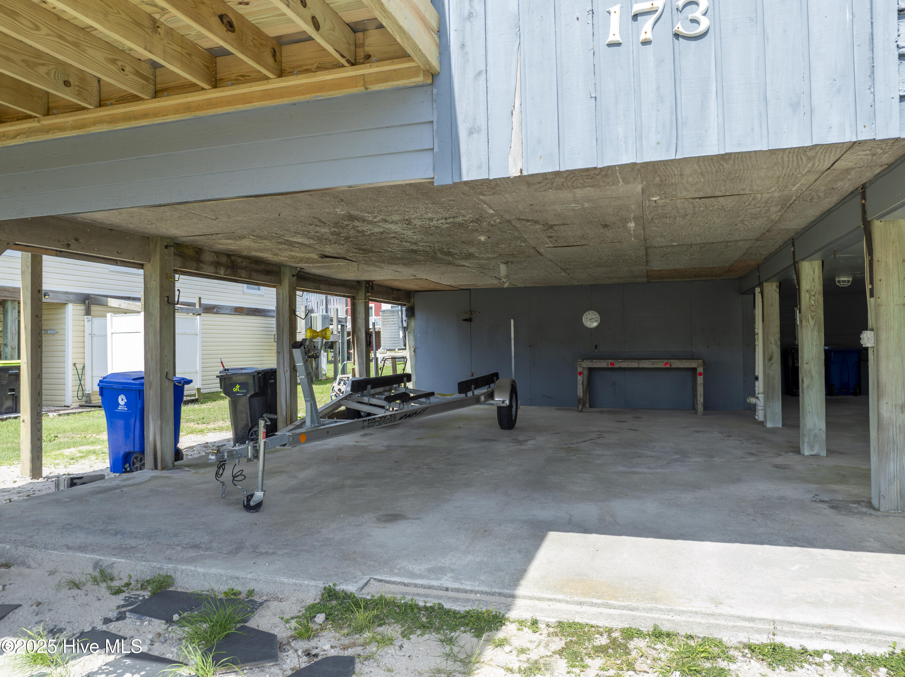 100489747 | Photo 21