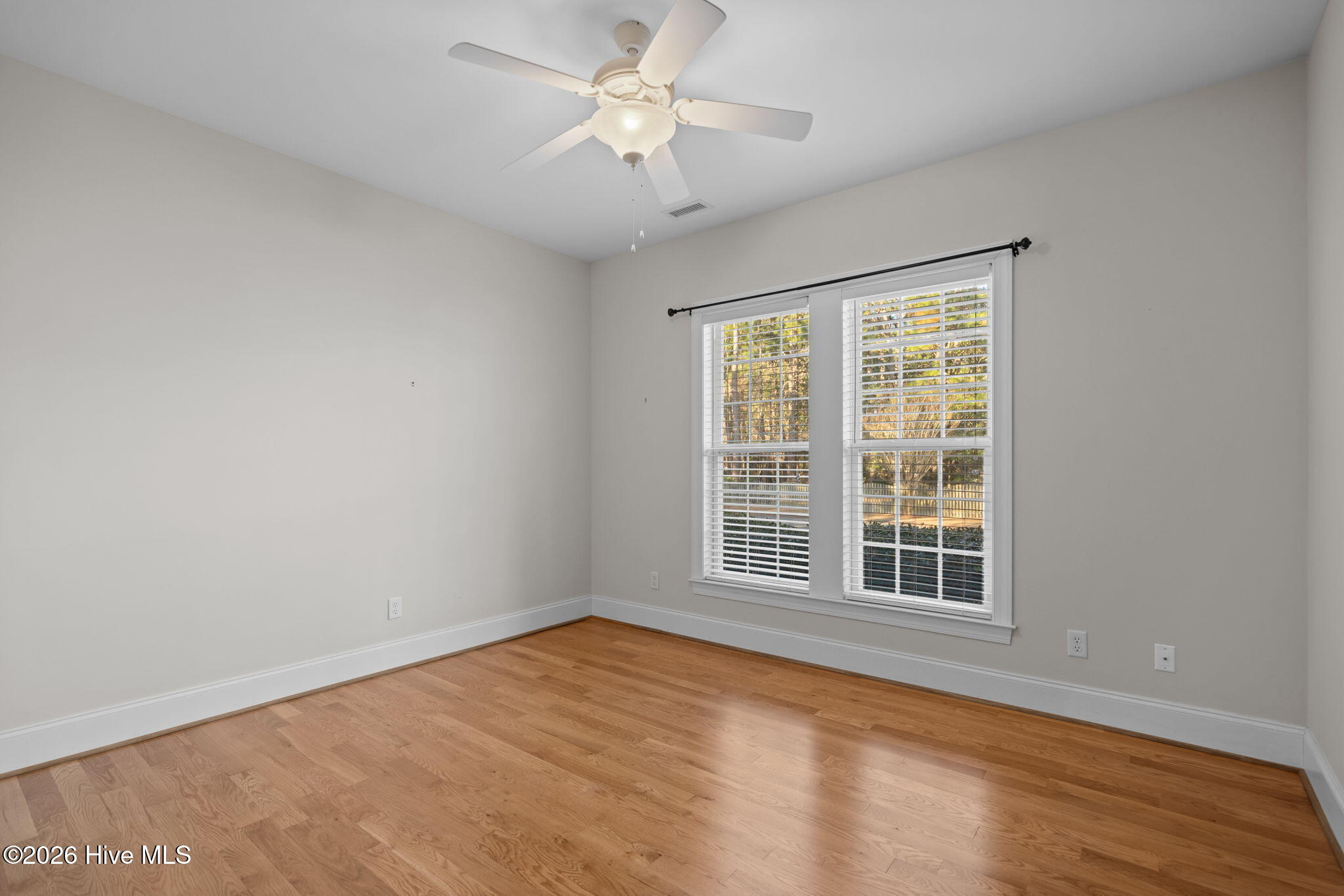 100552731 | Photo 43