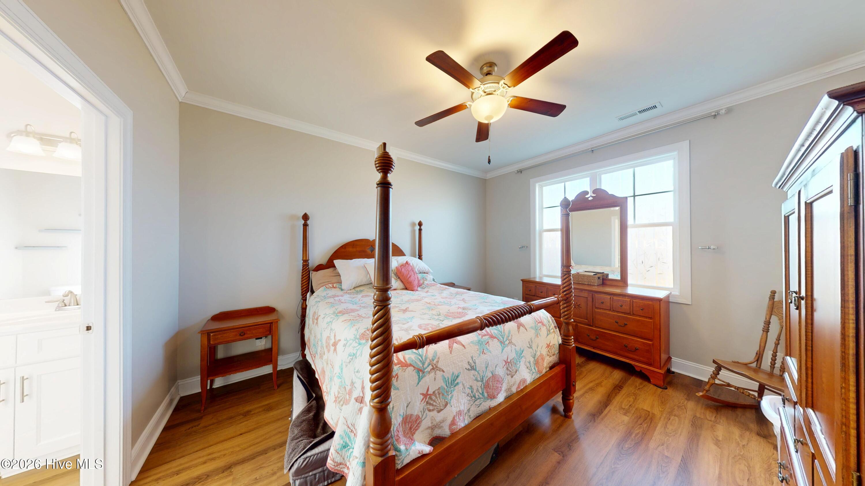 100547102 | Photo 28