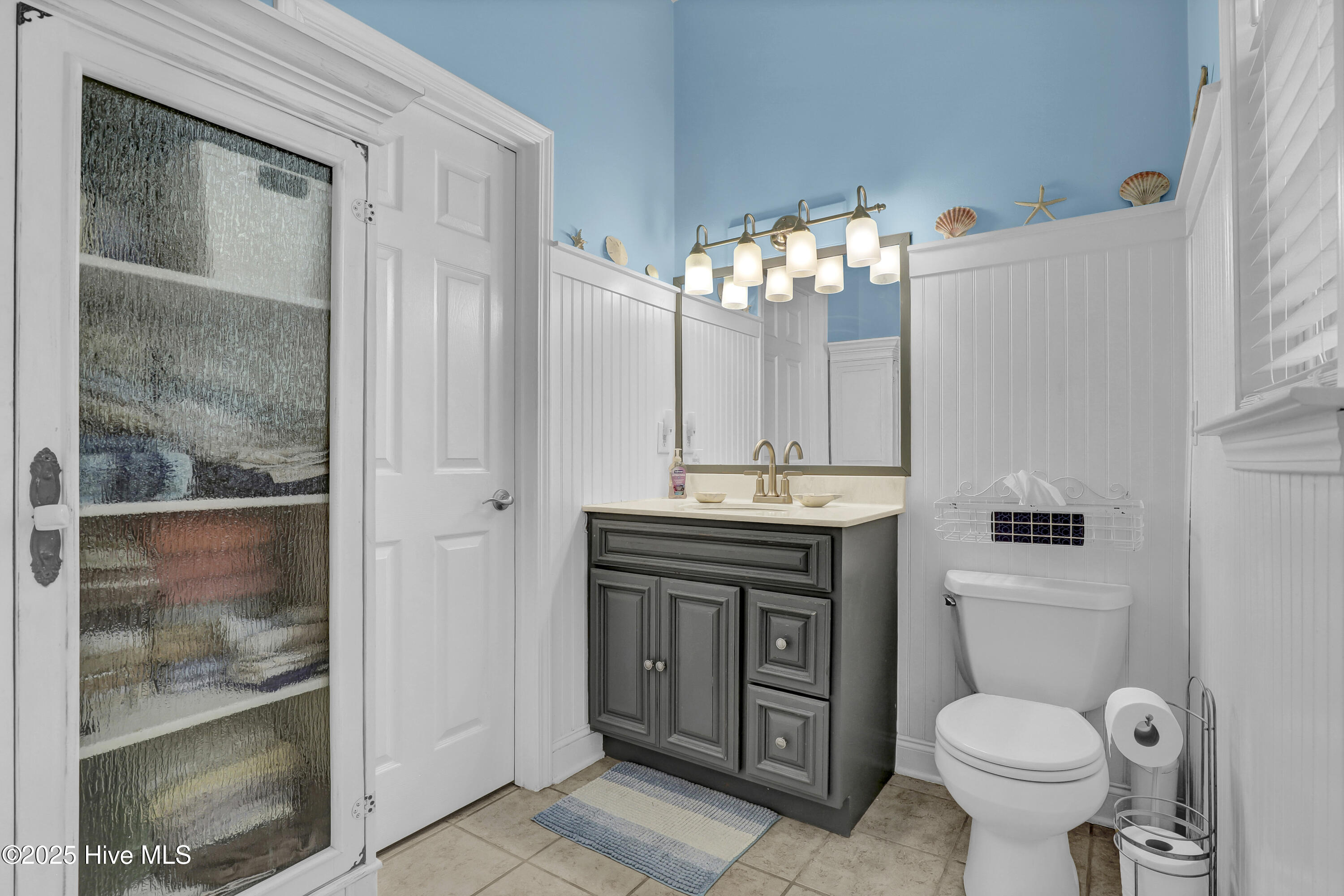 100532986 | Photo 24