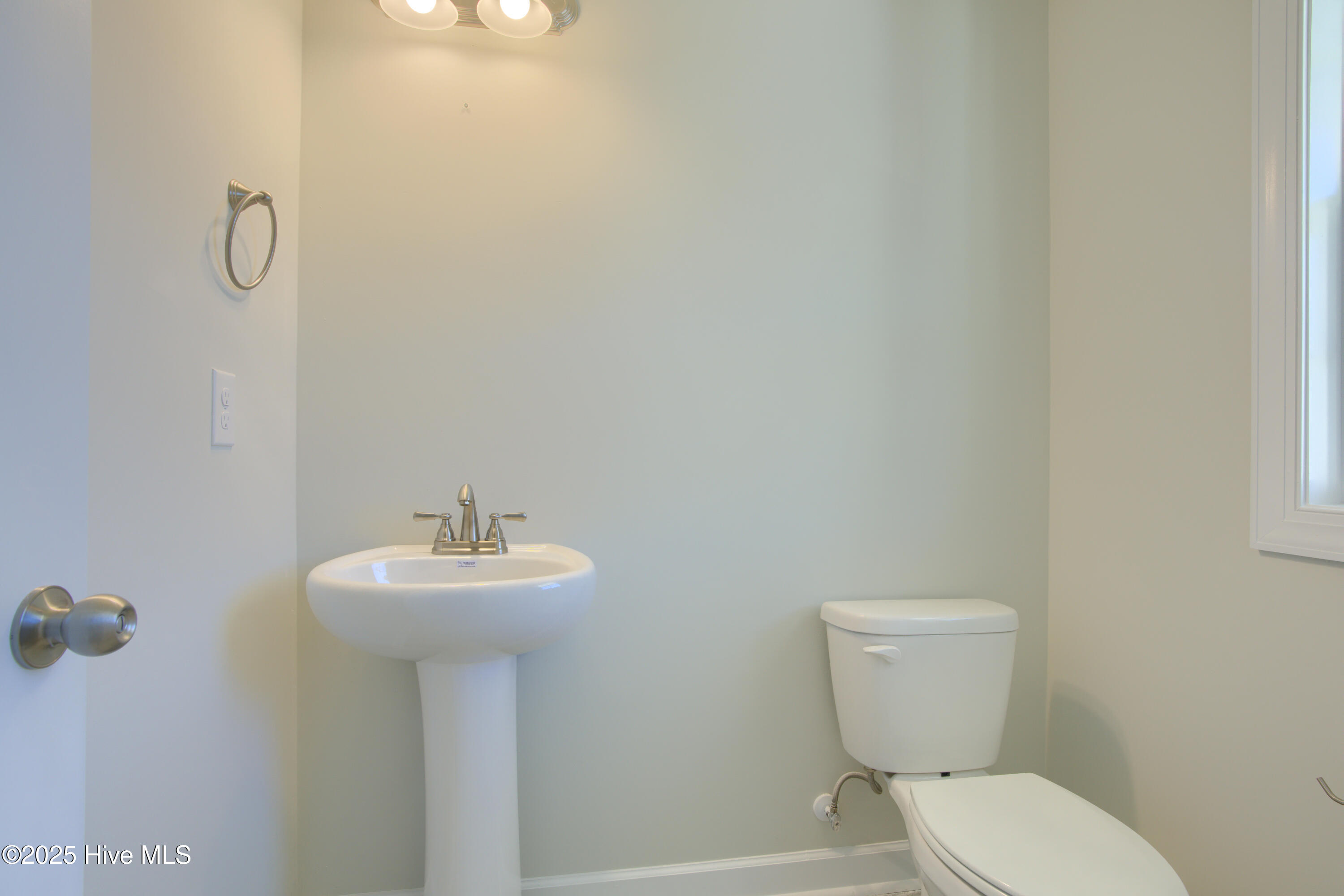 100527048 | Photo 31