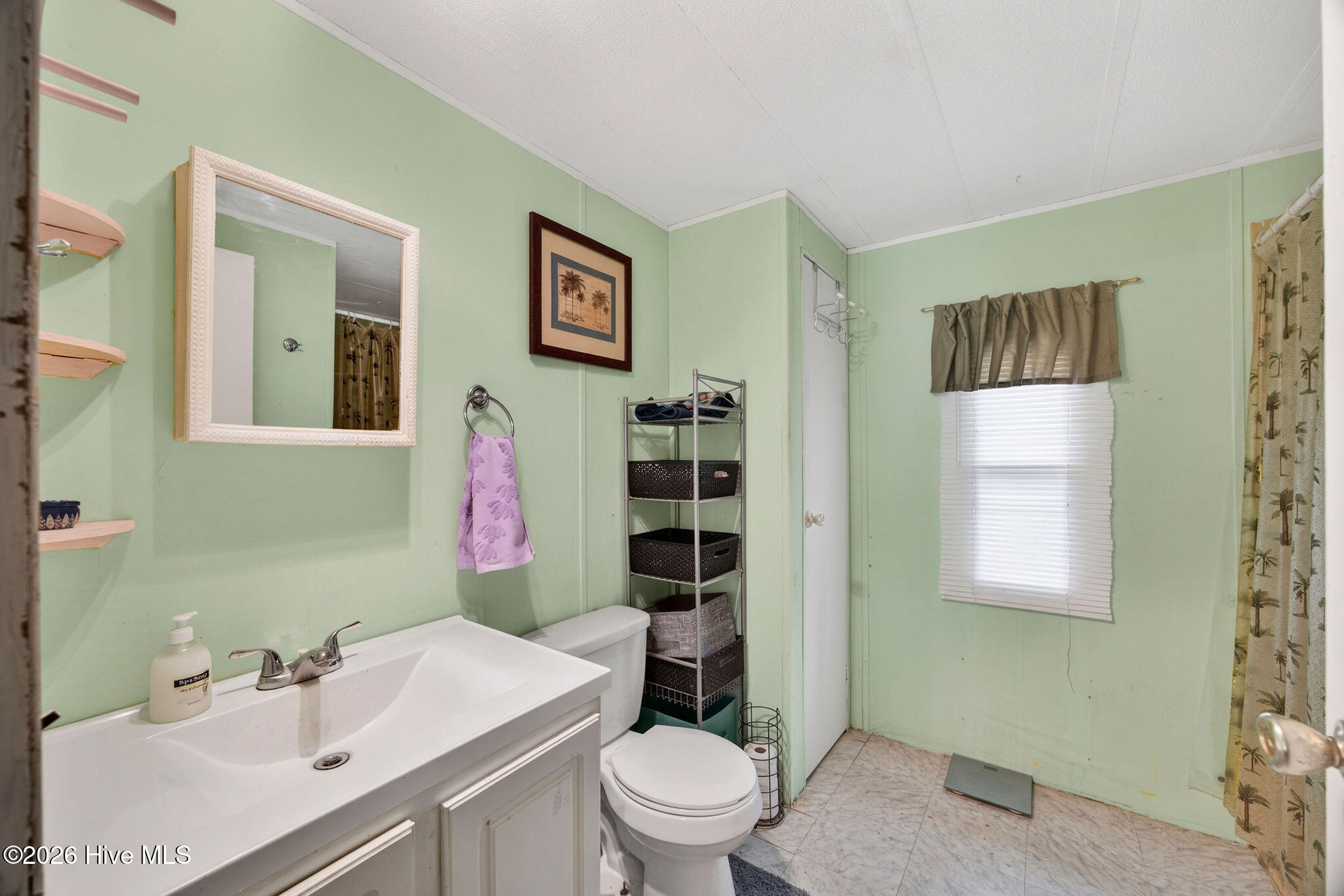 100566333 | Photo 24