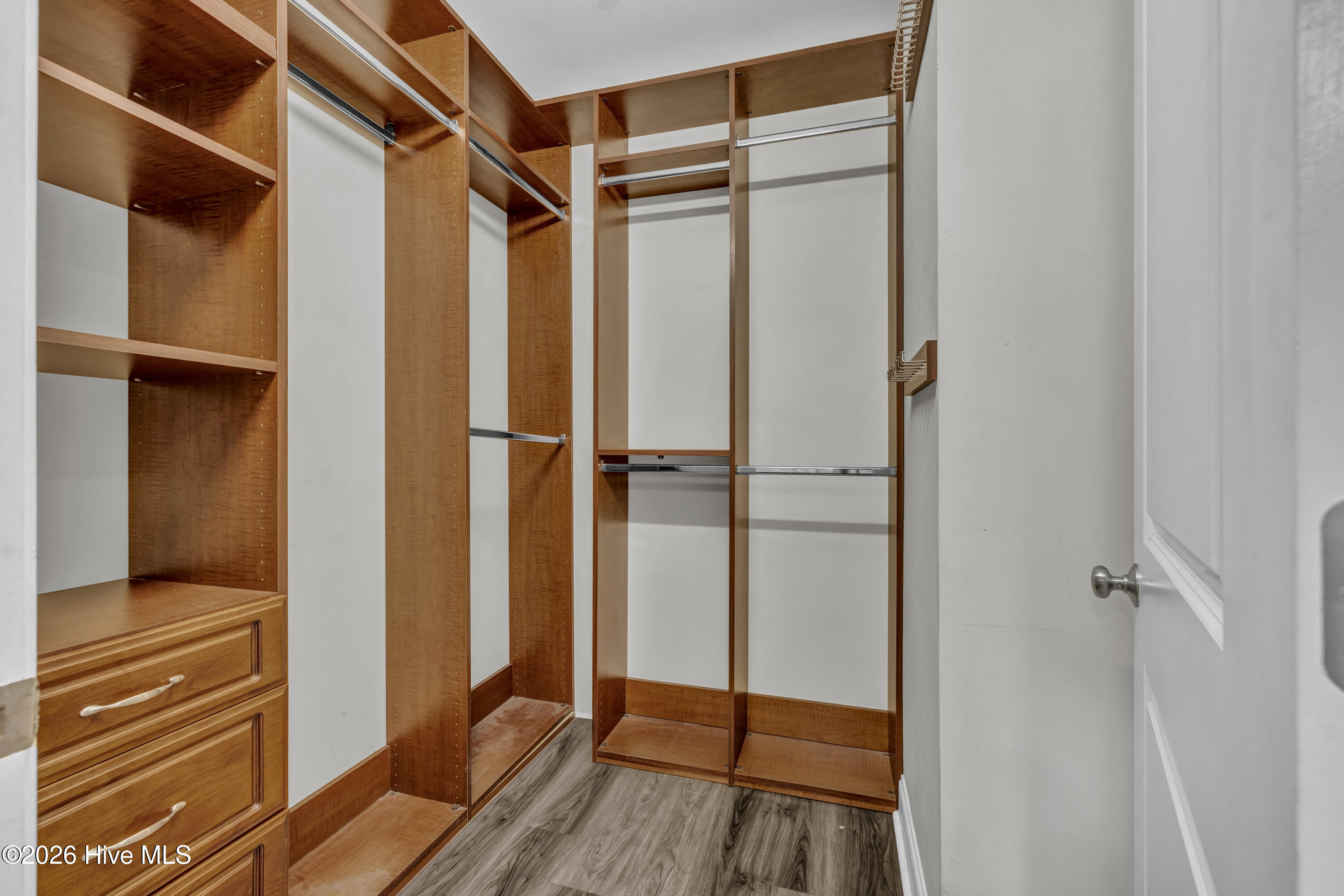 100558584 | Photo 20